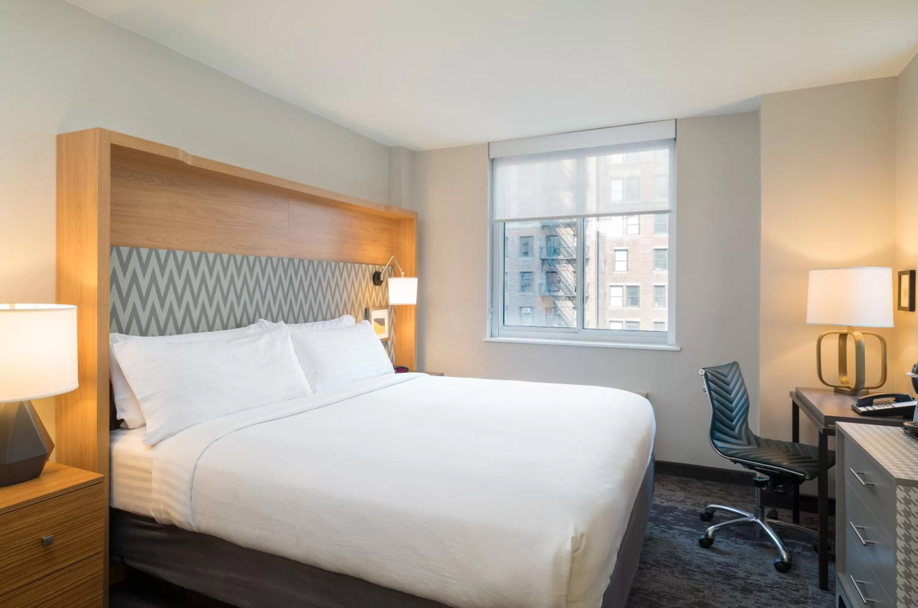 Photo of the whole room, Bed in Holiday Inn New York City - Wall Street by IHG