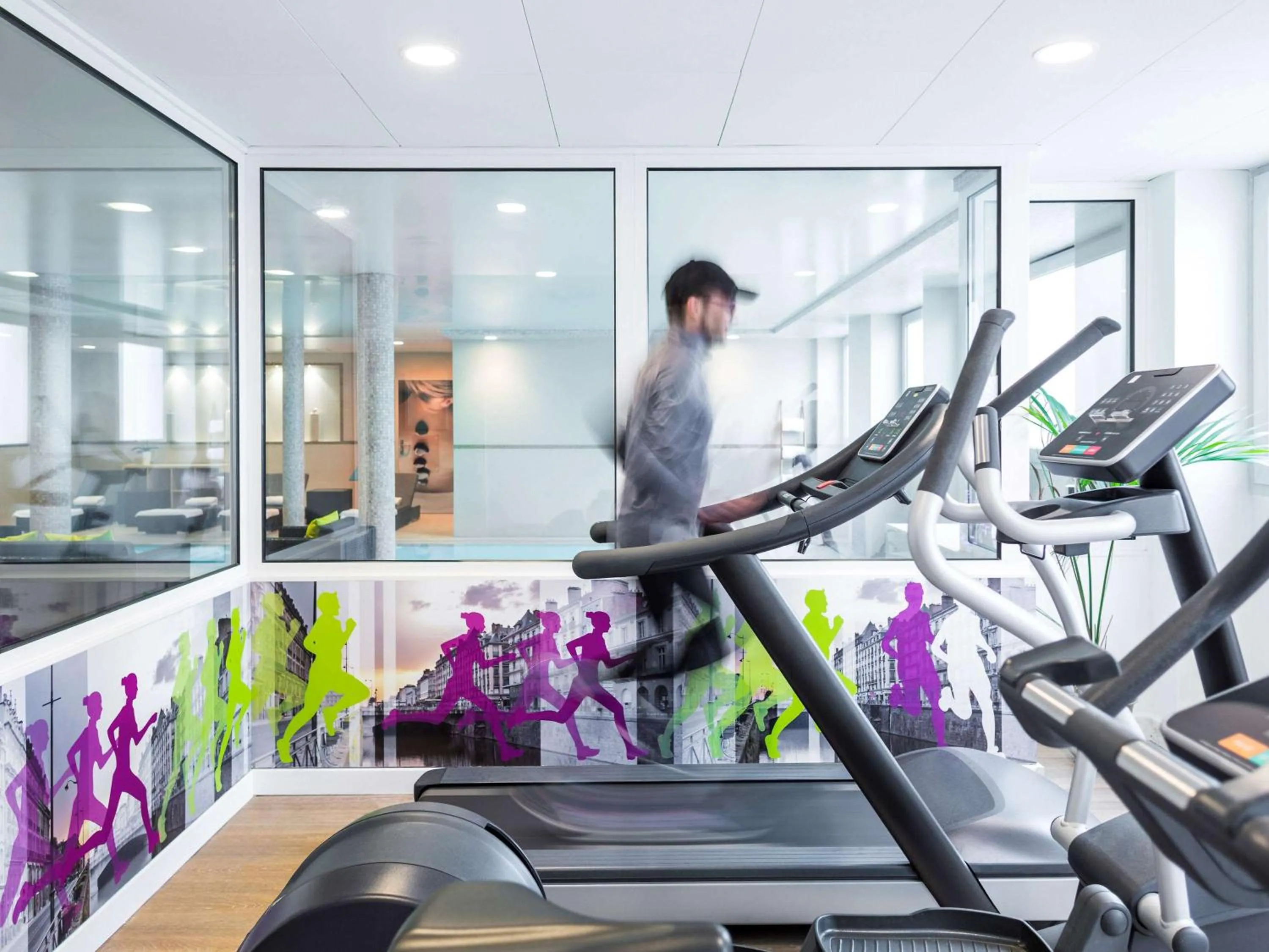 Fitness centre/facilities in Novotel SPA Rennes Centre Gare