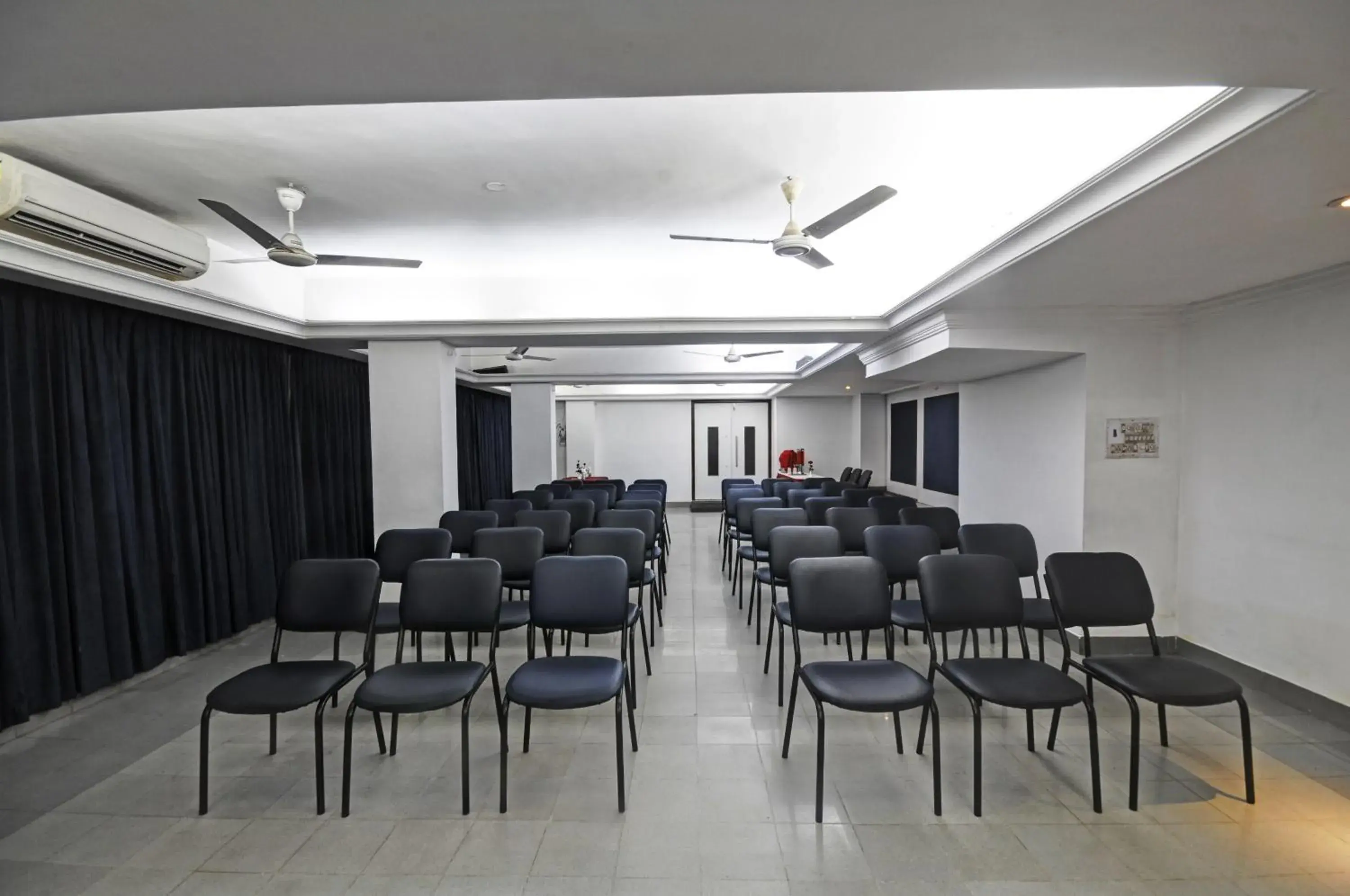 Banquet/Function facilities in Hotel Roopa