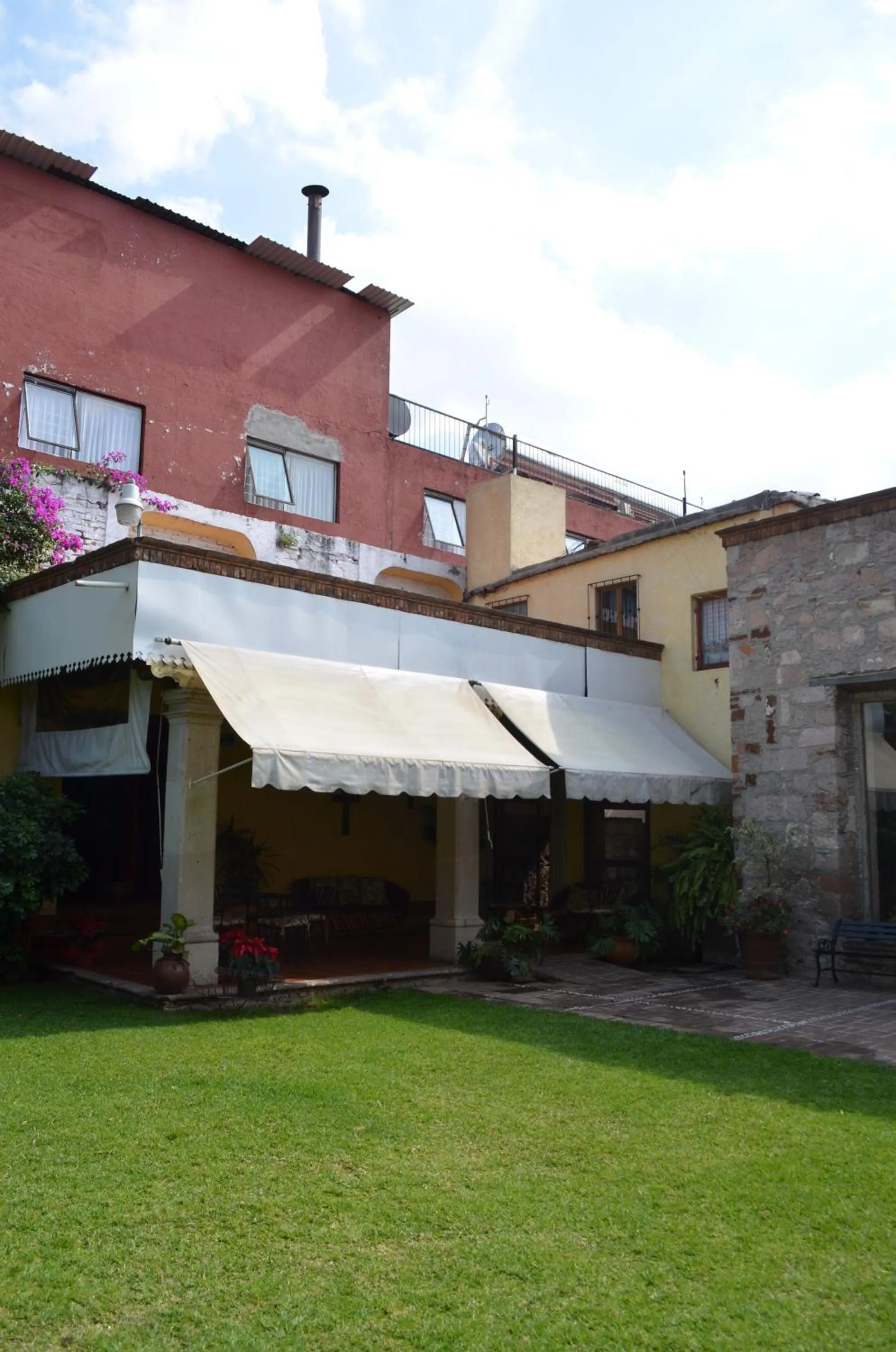 Garden in Howard Johnson by Wyndham Morelia Calle Real