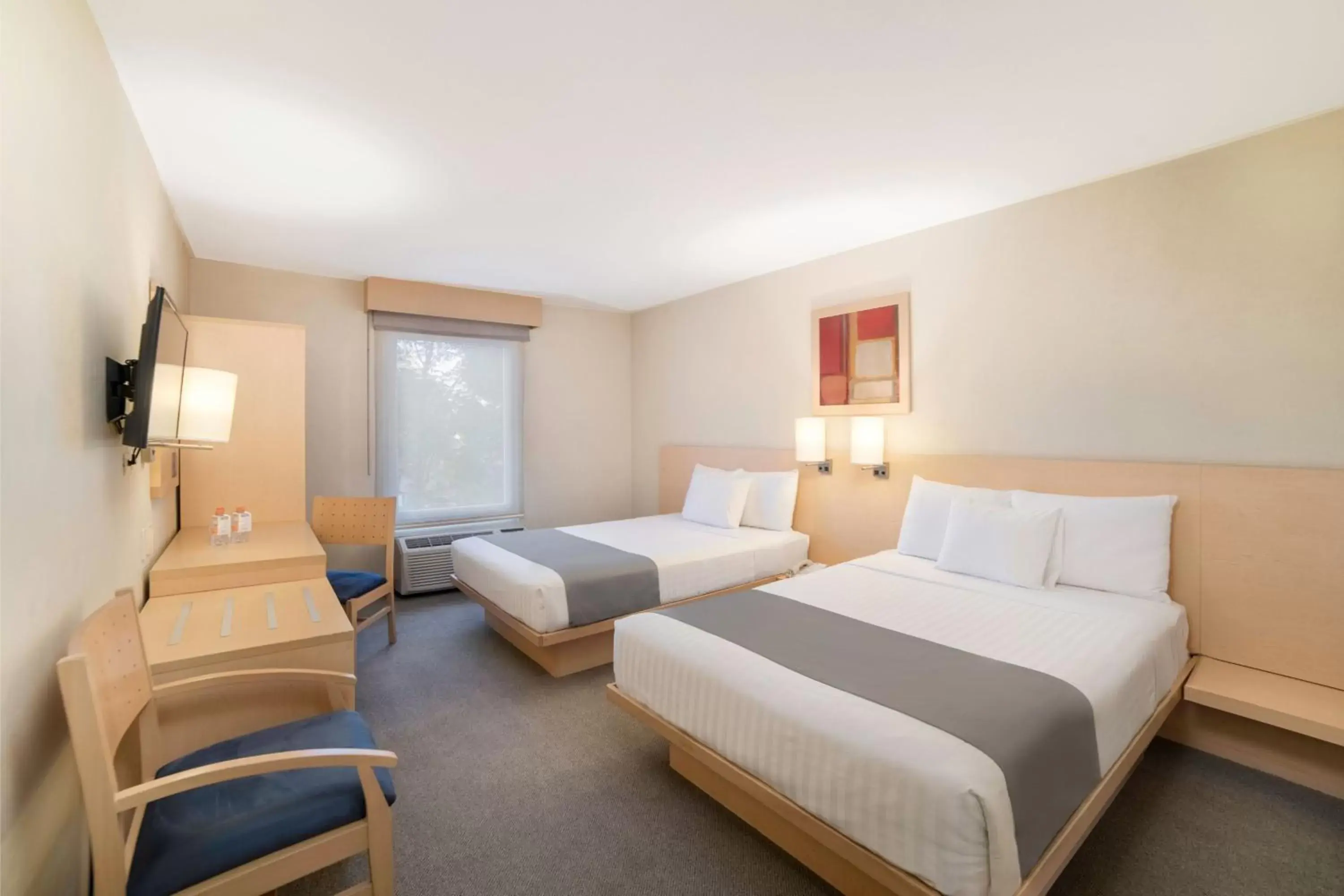 Photo of the whole room, Bed in City Express by Marriott Tula