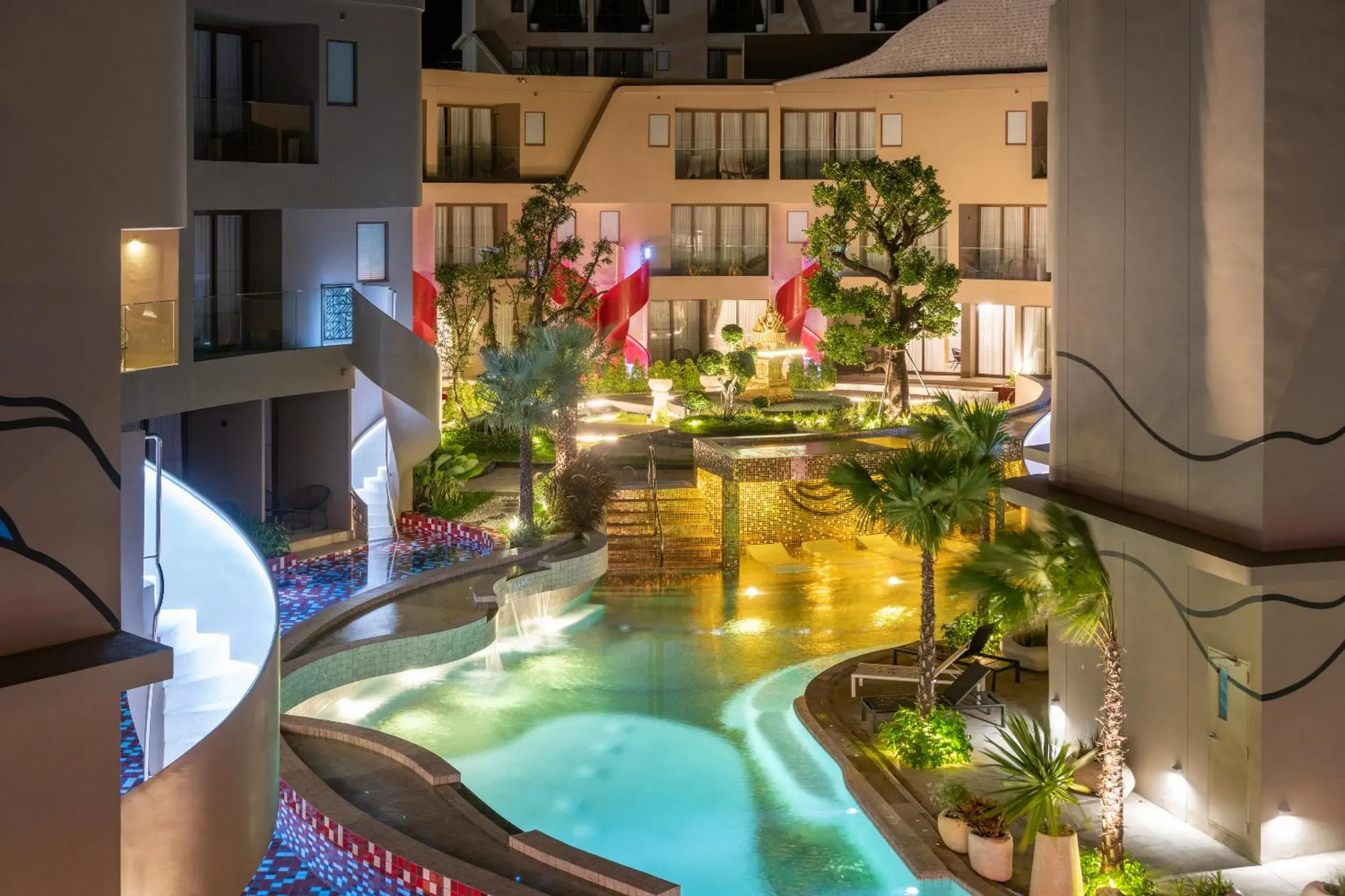 Swimming pool in Metadee Concept Hotel Swimming pool in Metadee Concept Hotel