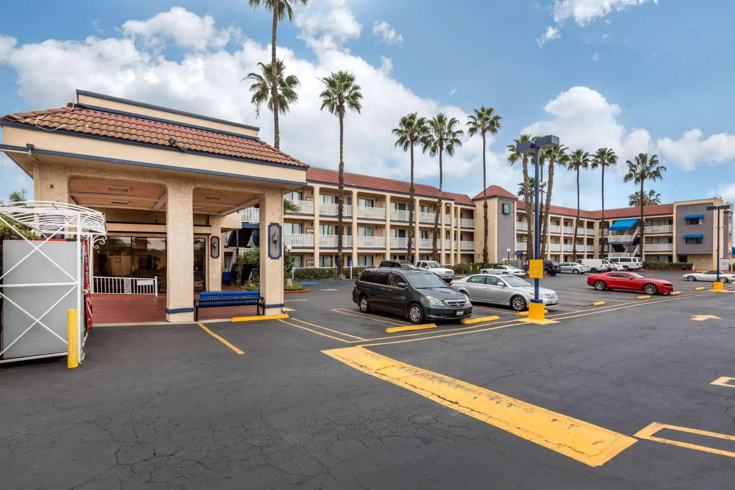 Property Building in Quality Inn Lomita-Los Angeles South Bay