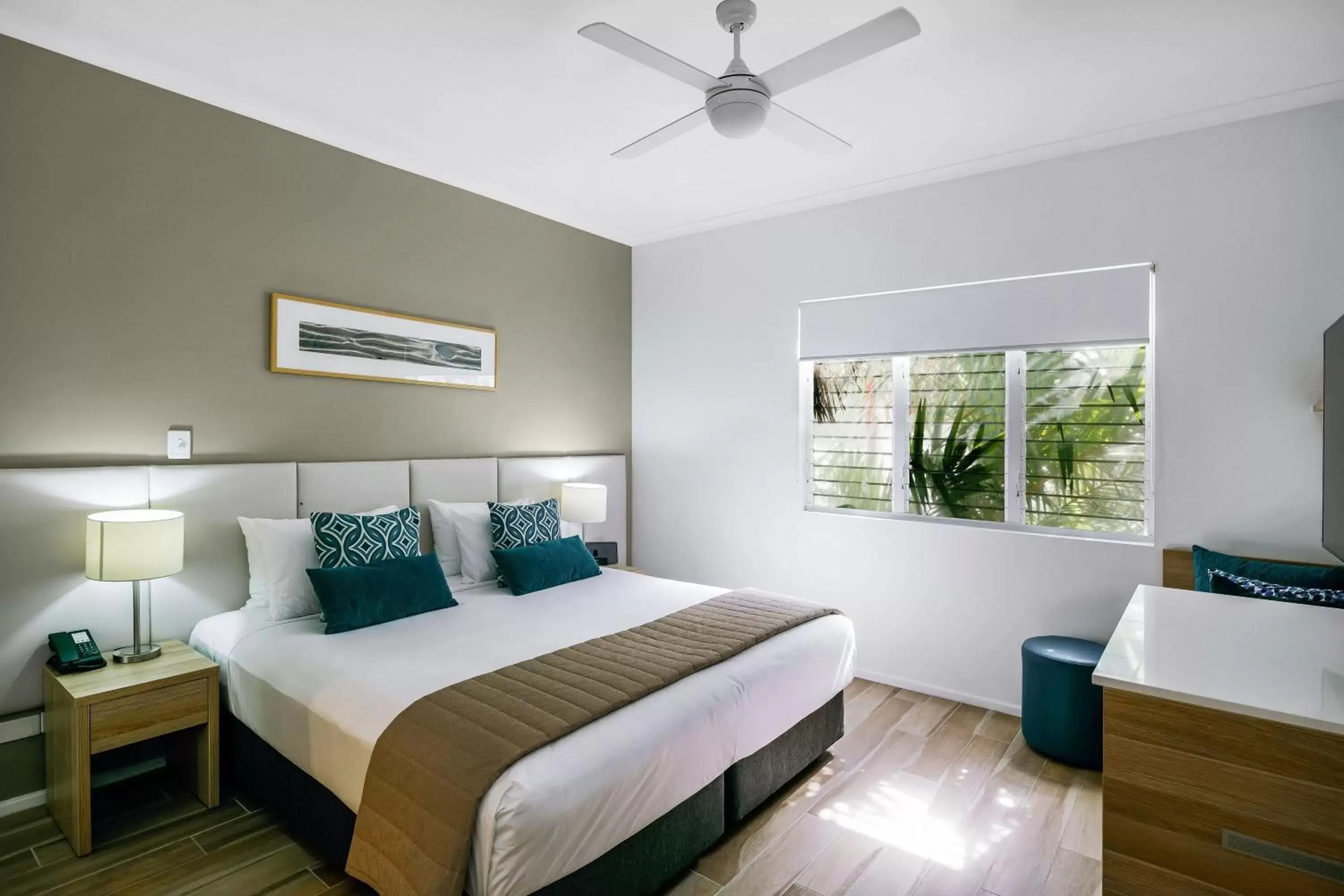 Bed in Mantra PortSea