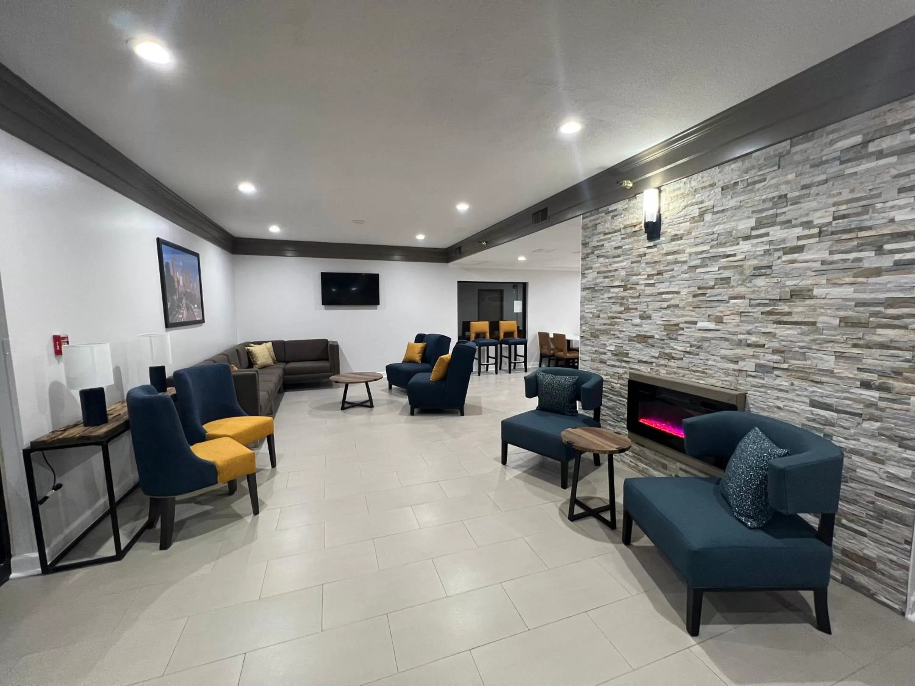 TV and multimedia in Quality Inn South Bend near Notre Dame