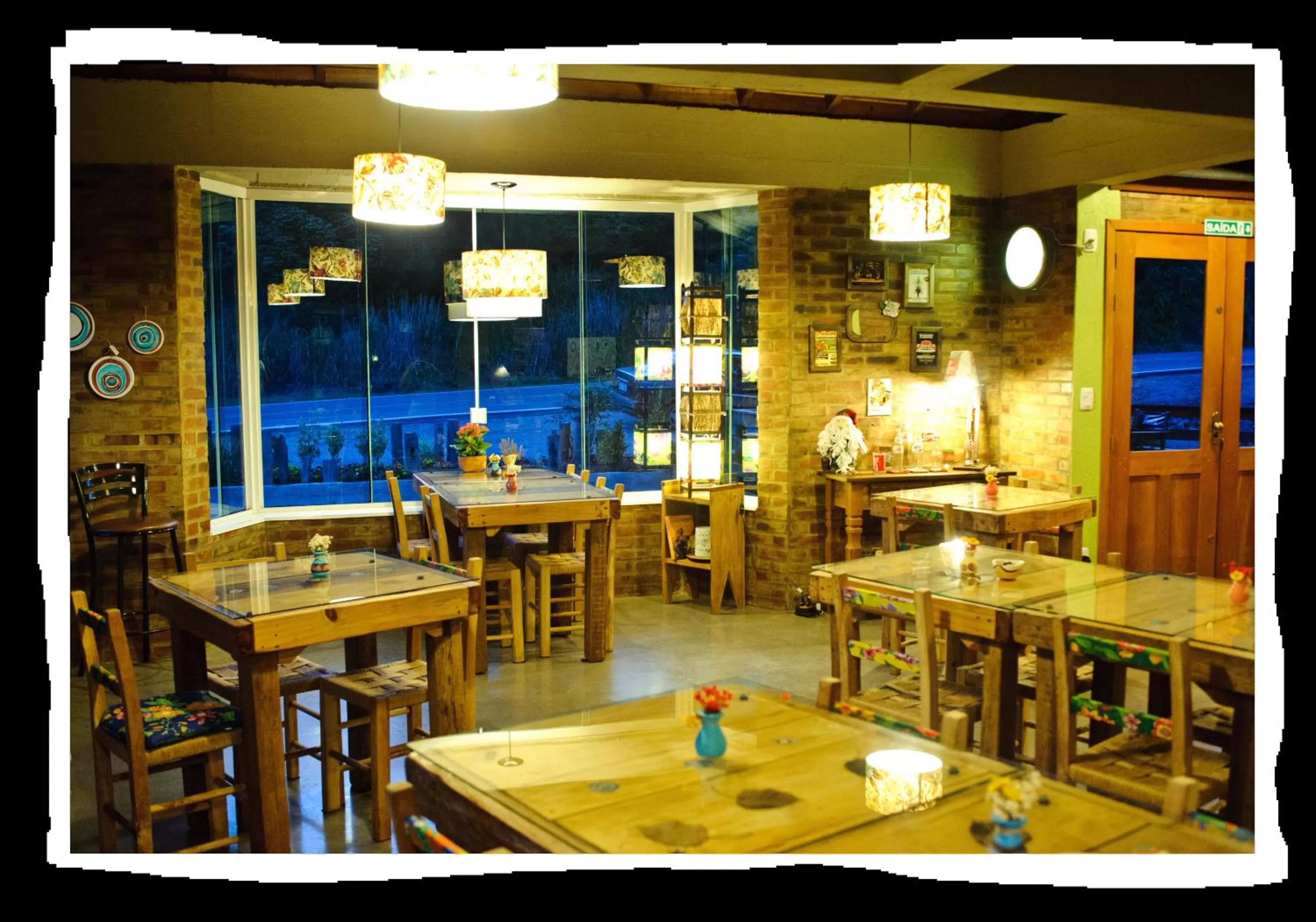 Lounge or bar in Bina's Haus Pousada, Cafeteria e Atelier