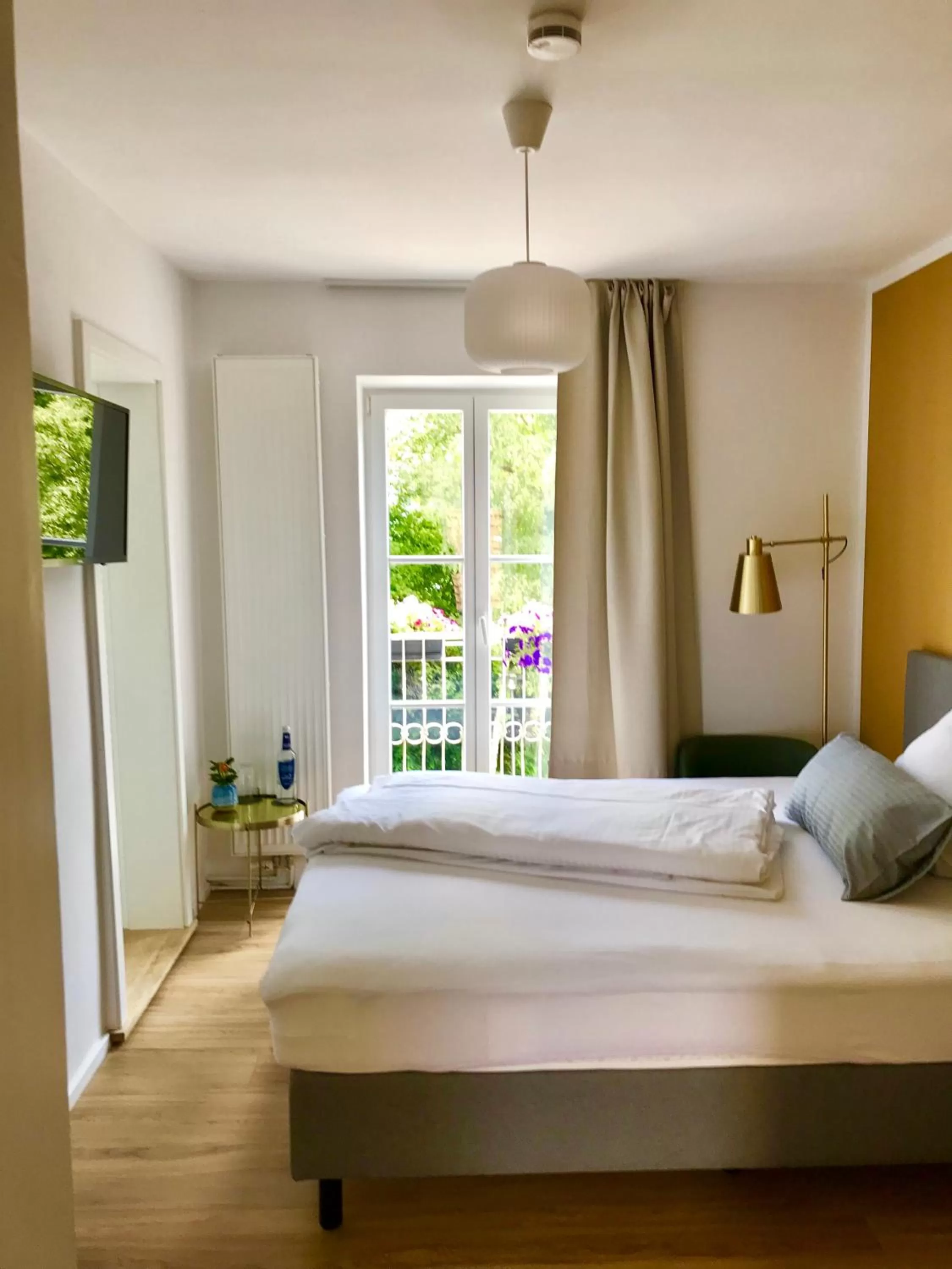 Photo of the whole room, Bed in Hotel Garni Goldammer