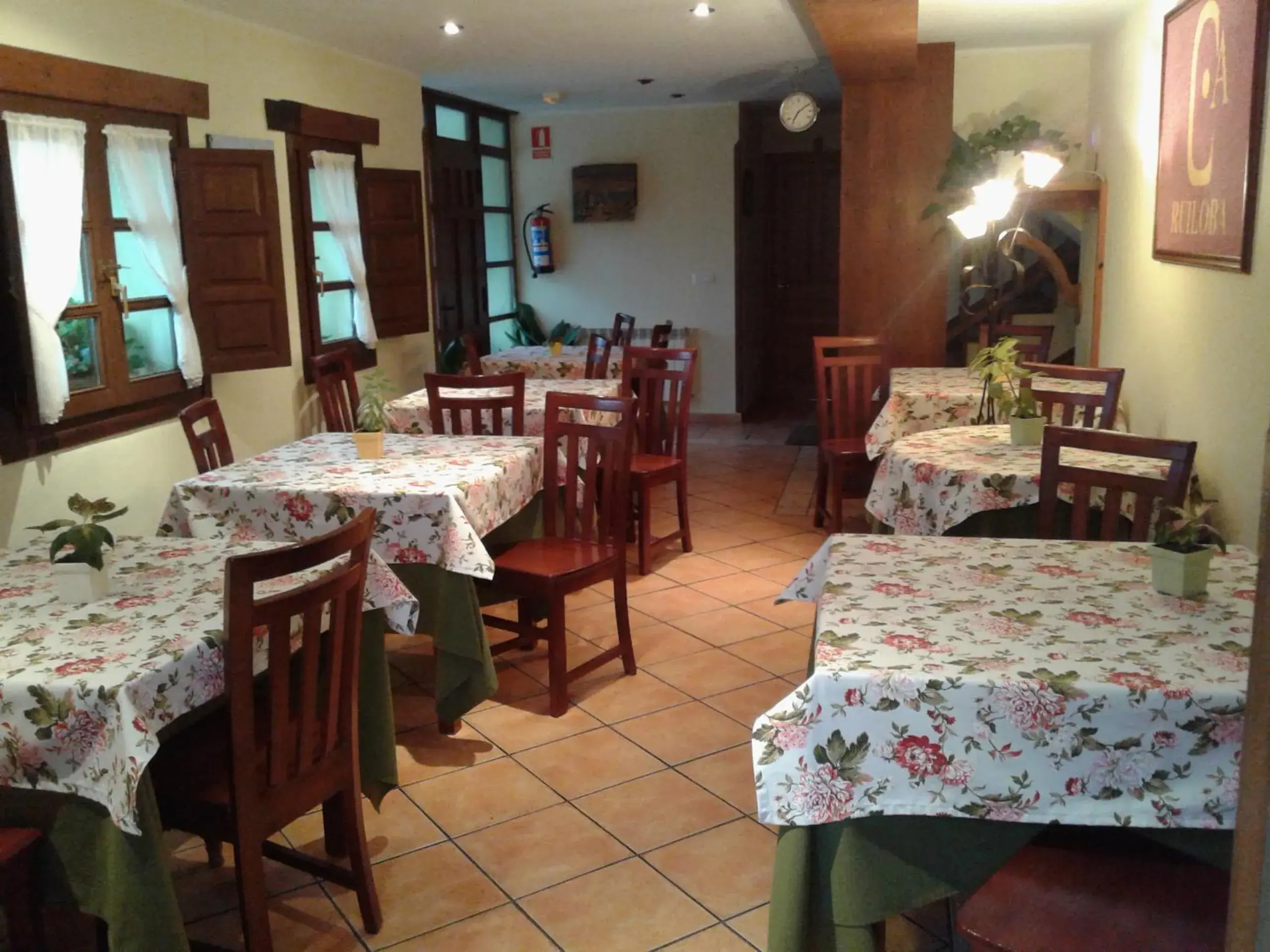 Restaurant/Places to Eat in Casa de Aldea Ruiloba