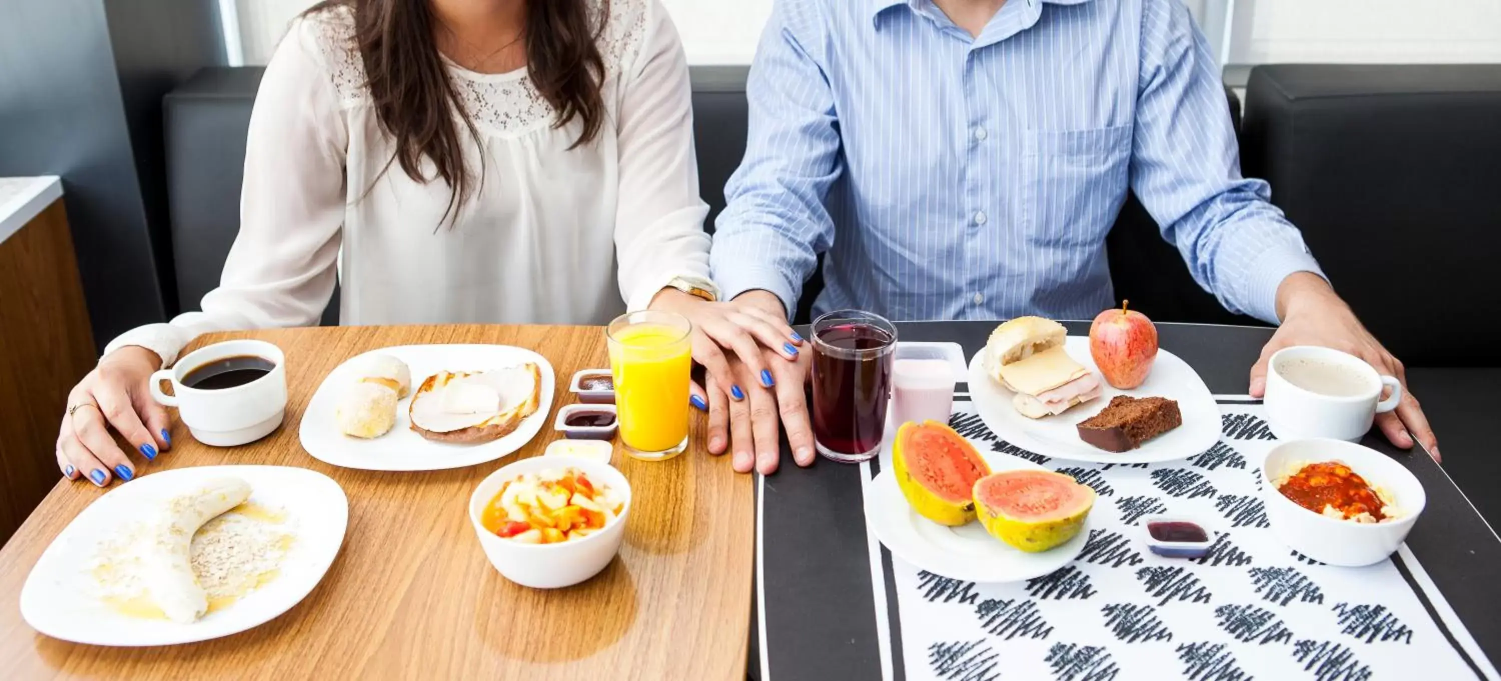 Coffee/tea facilities, Food in ibis Mogi das Cruzes Shopping