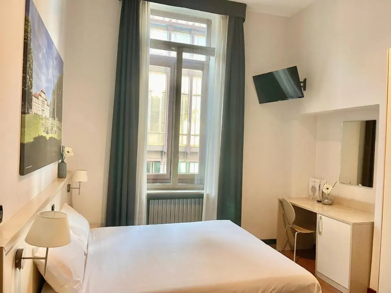 Photo of the whole room, Bed in Best Quality Hotel Dock Milano Photo of the whole room, Bed in Best Quality Hotel Dock Milano