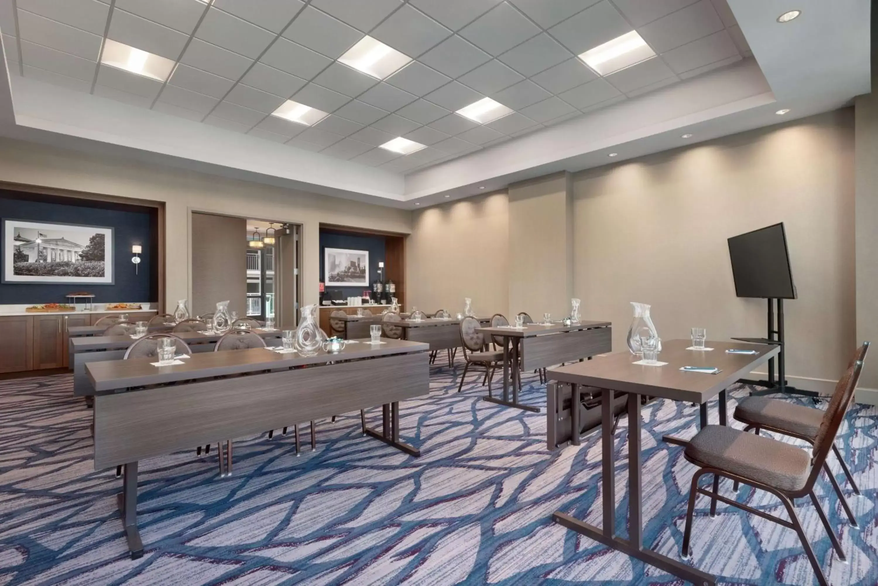 Meeting/conference room, Restaurant/Places to Eat in Hilton Garden Inn Chicago Downtown South Loop