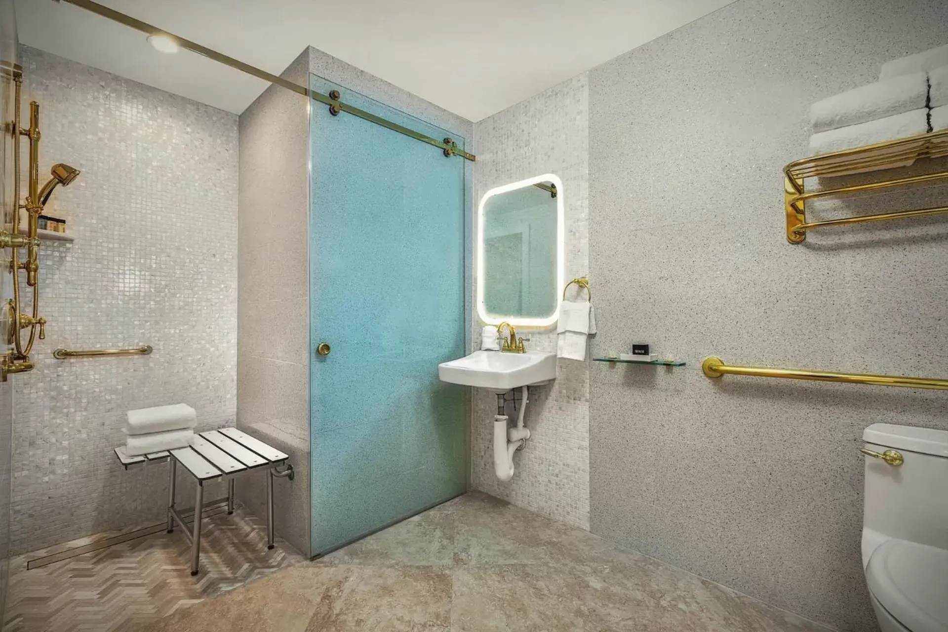 Shower, Bathroom in Cardozo Hotel