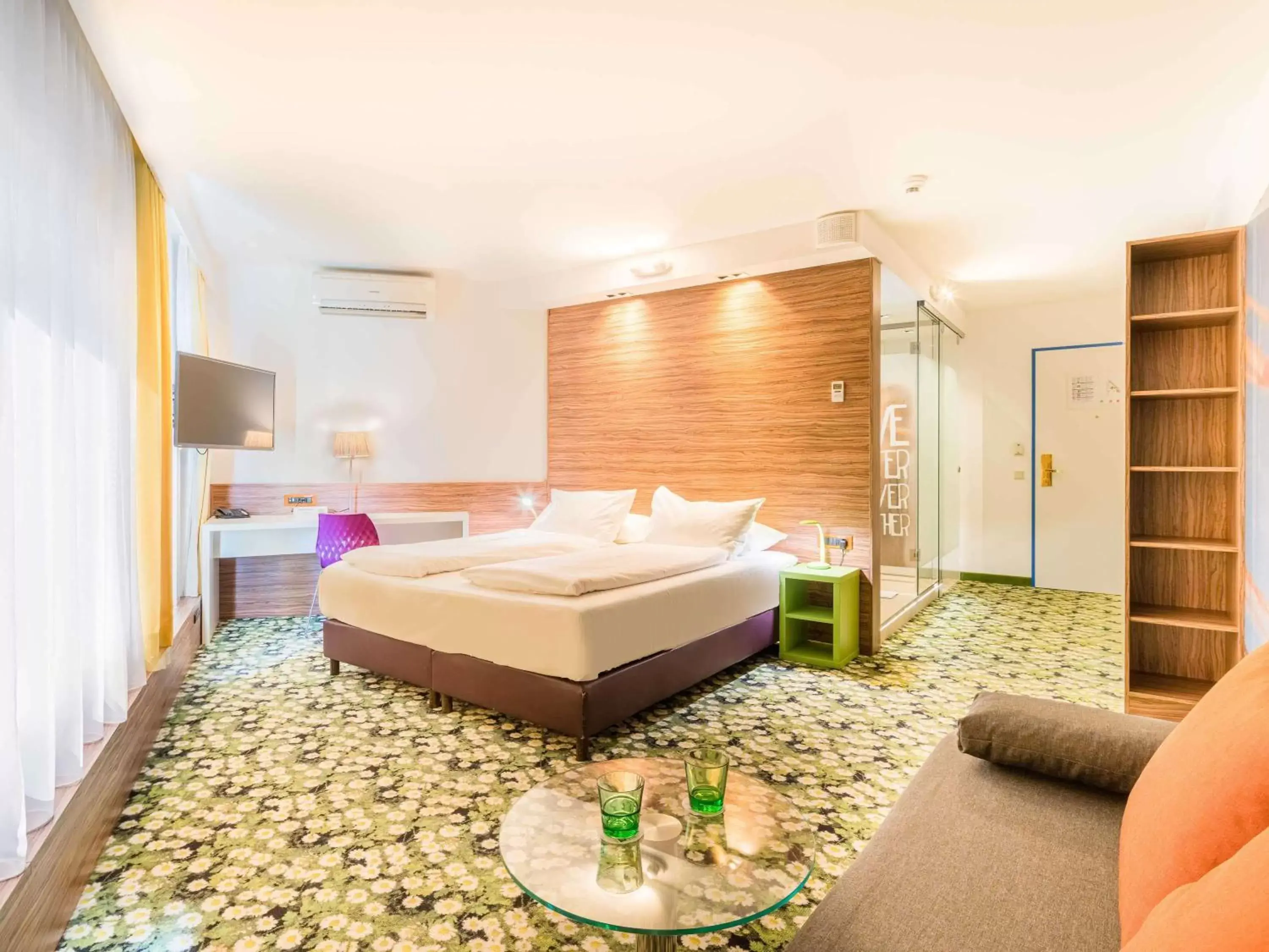 On site, Bed in Ibis Styles Wien City