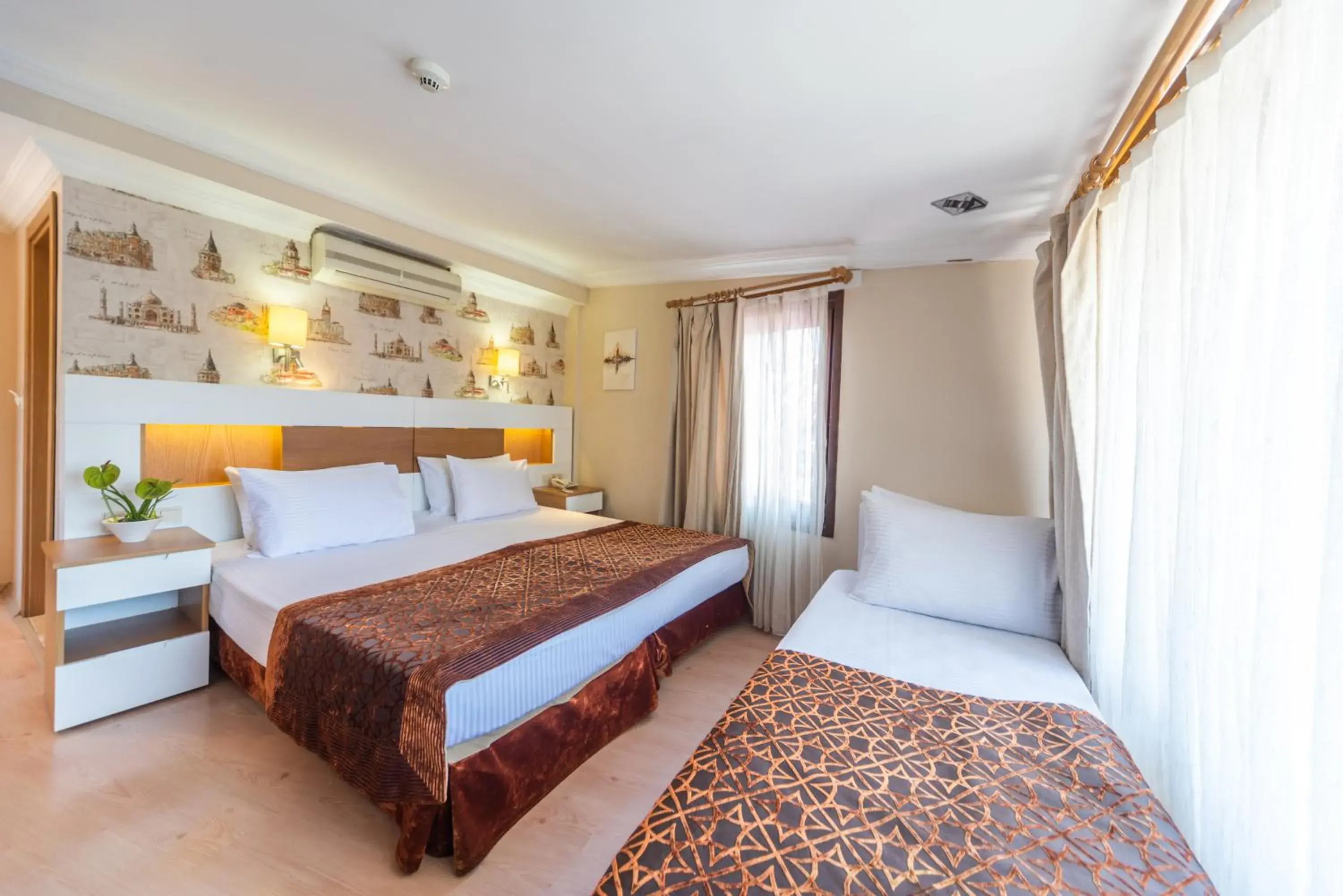 Bedroom, Bed in Tayahatun Hotel