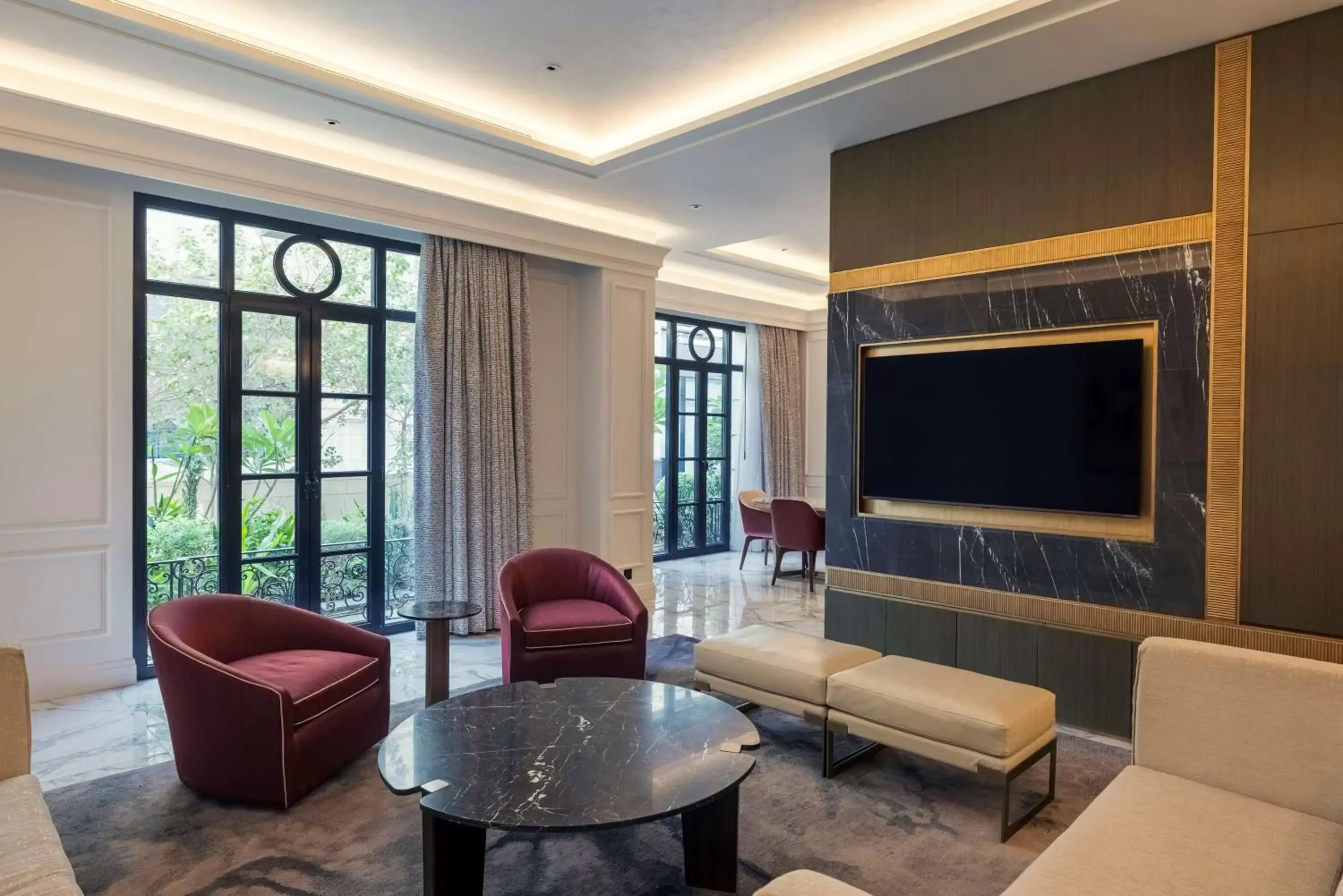 Lounge or bar, Seating Area in Mansard Riyadh, a Radisson Collection Hotel