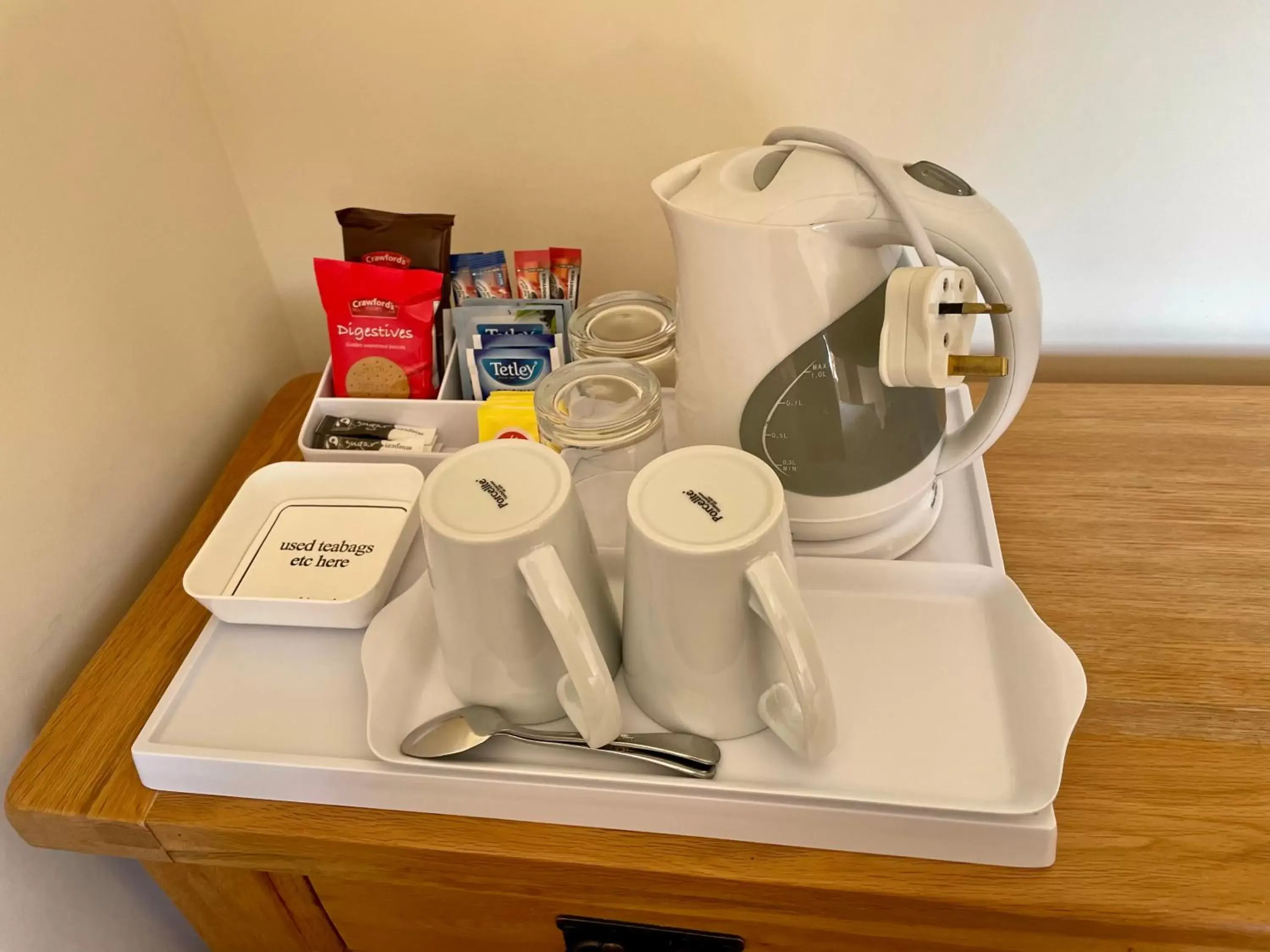 Coffee/tea facilities in Sunset House B&B