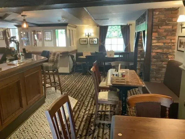 Restaurant/Places to Eat in The Swan and Talbot