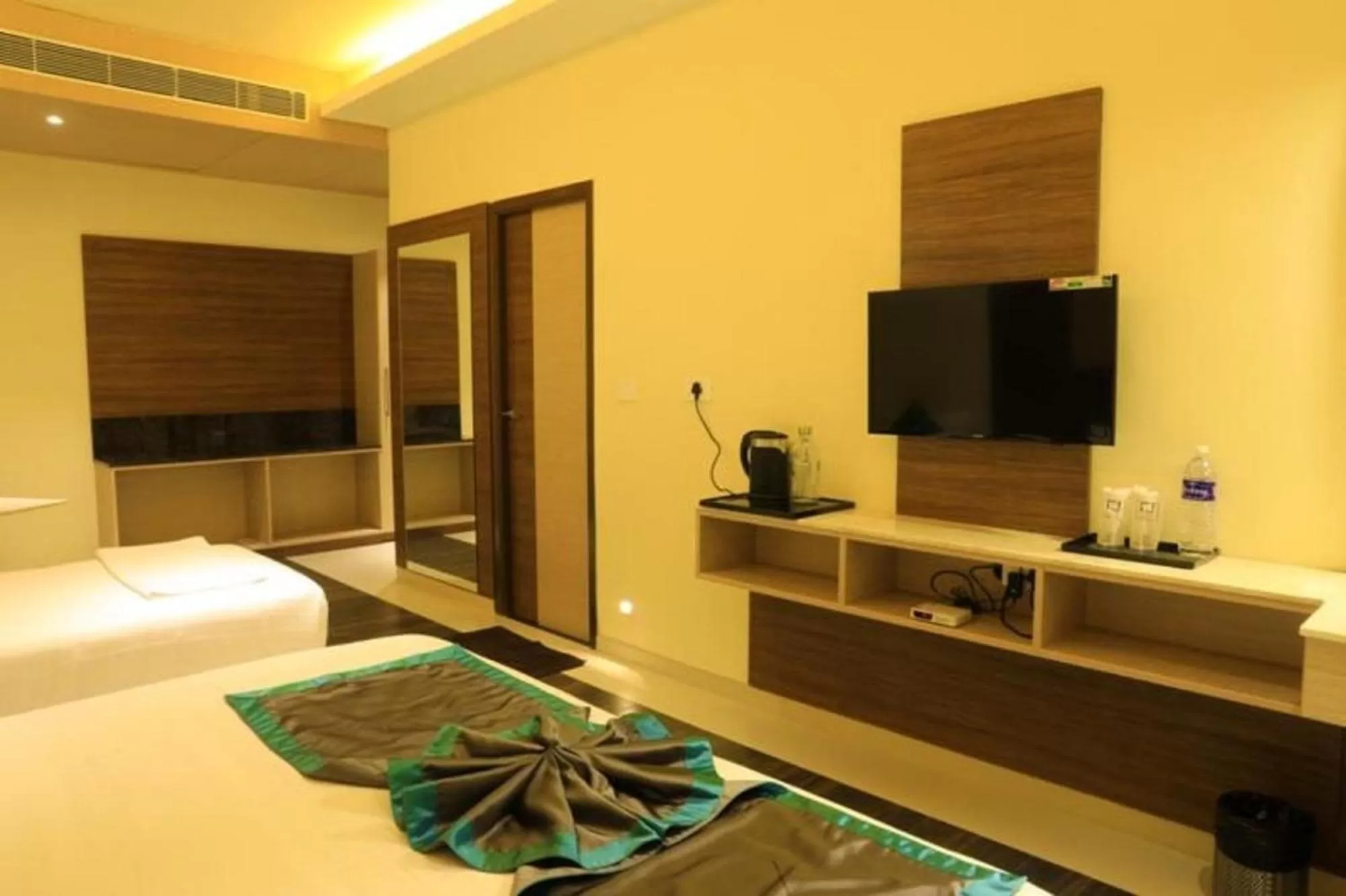 TV and multimedia, Bed in Laya Regency