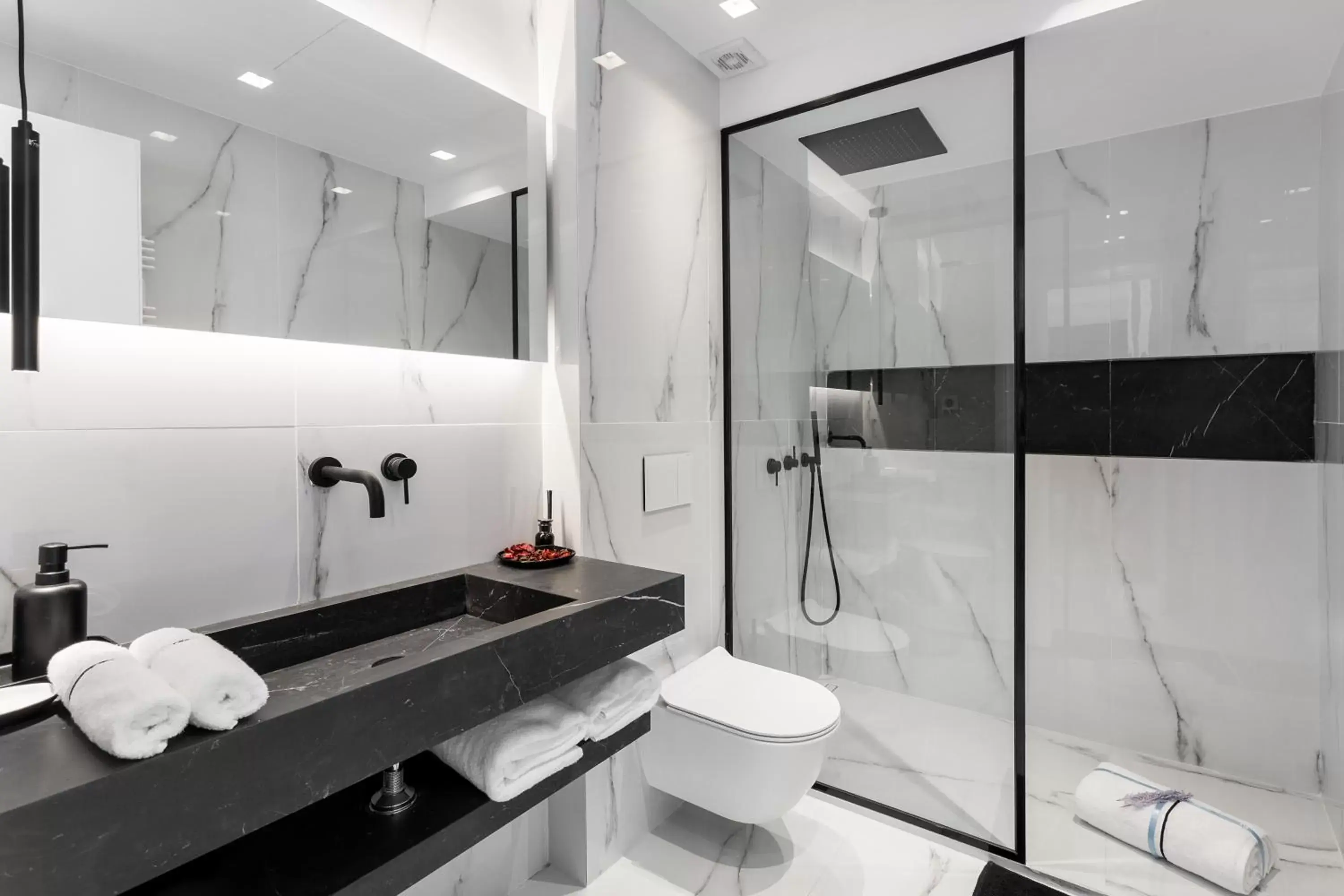 Bathroom in Supreme Luxury Suites by Athens Stay
