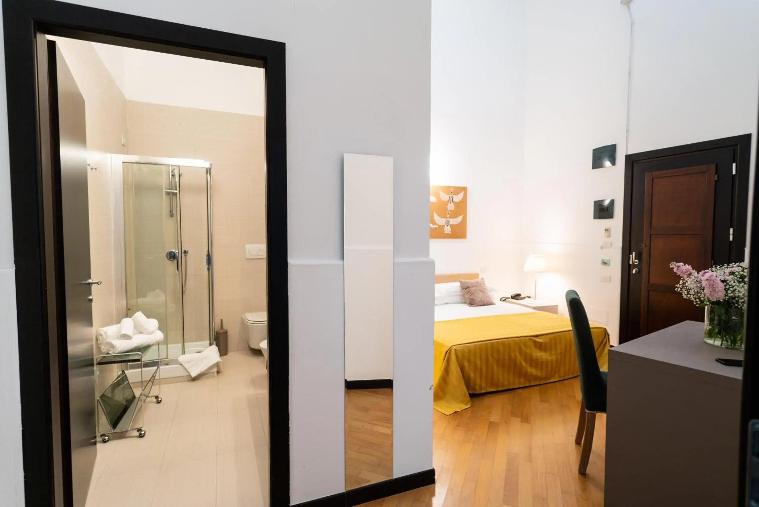 Bathroom, Bed in Palazzo Indelli