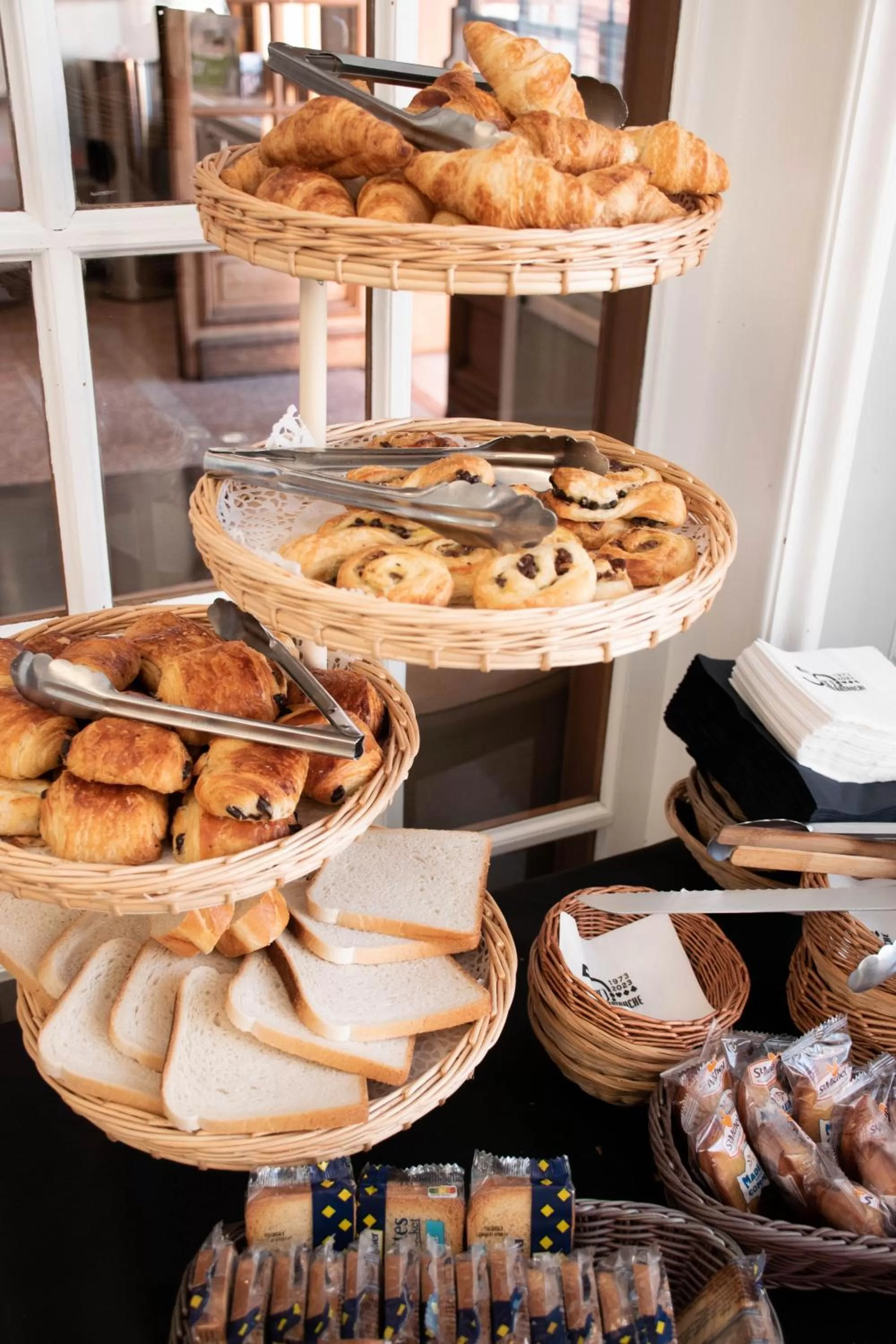 Food and drinks in Hotel Le Continental