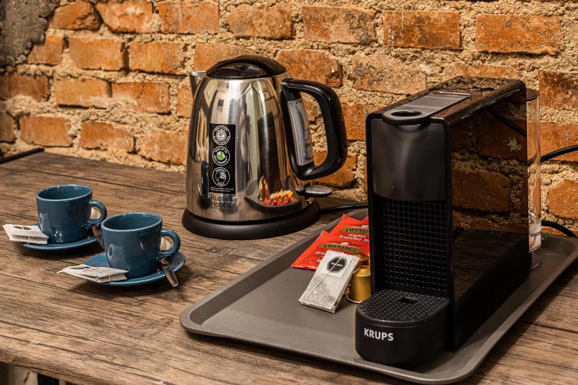 Coffee/Tea Facilities in BNBHolder Boutique SOL