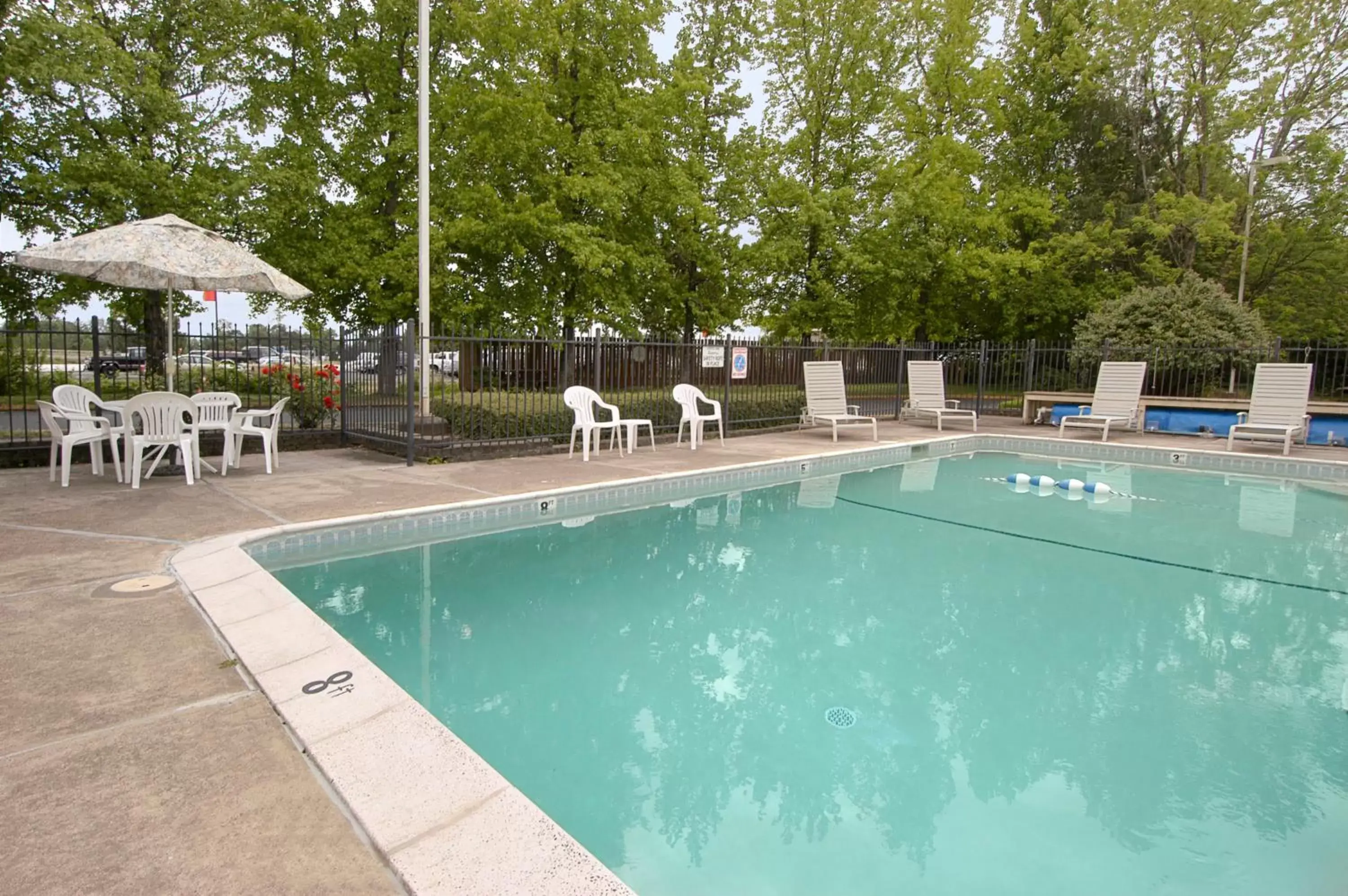 King Suite - Non-Smoking in Days Inn by Wyndham Corvallis King Suite - Non-Smoking in Days Inn by Wyndham Corvallis