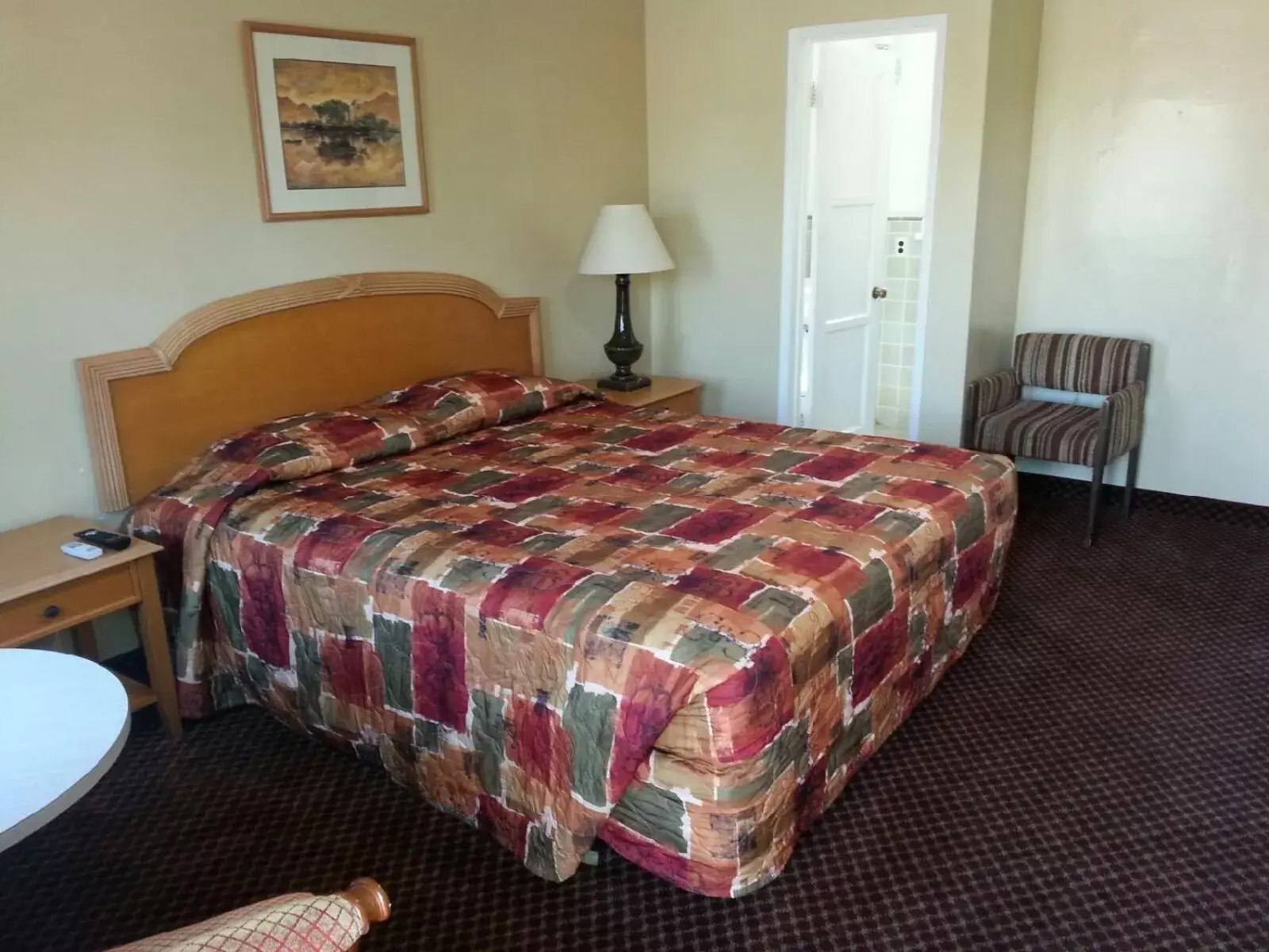 King Room in Mt. Gleason Motorlodge King Room in Mt. Gleason Motorlodge