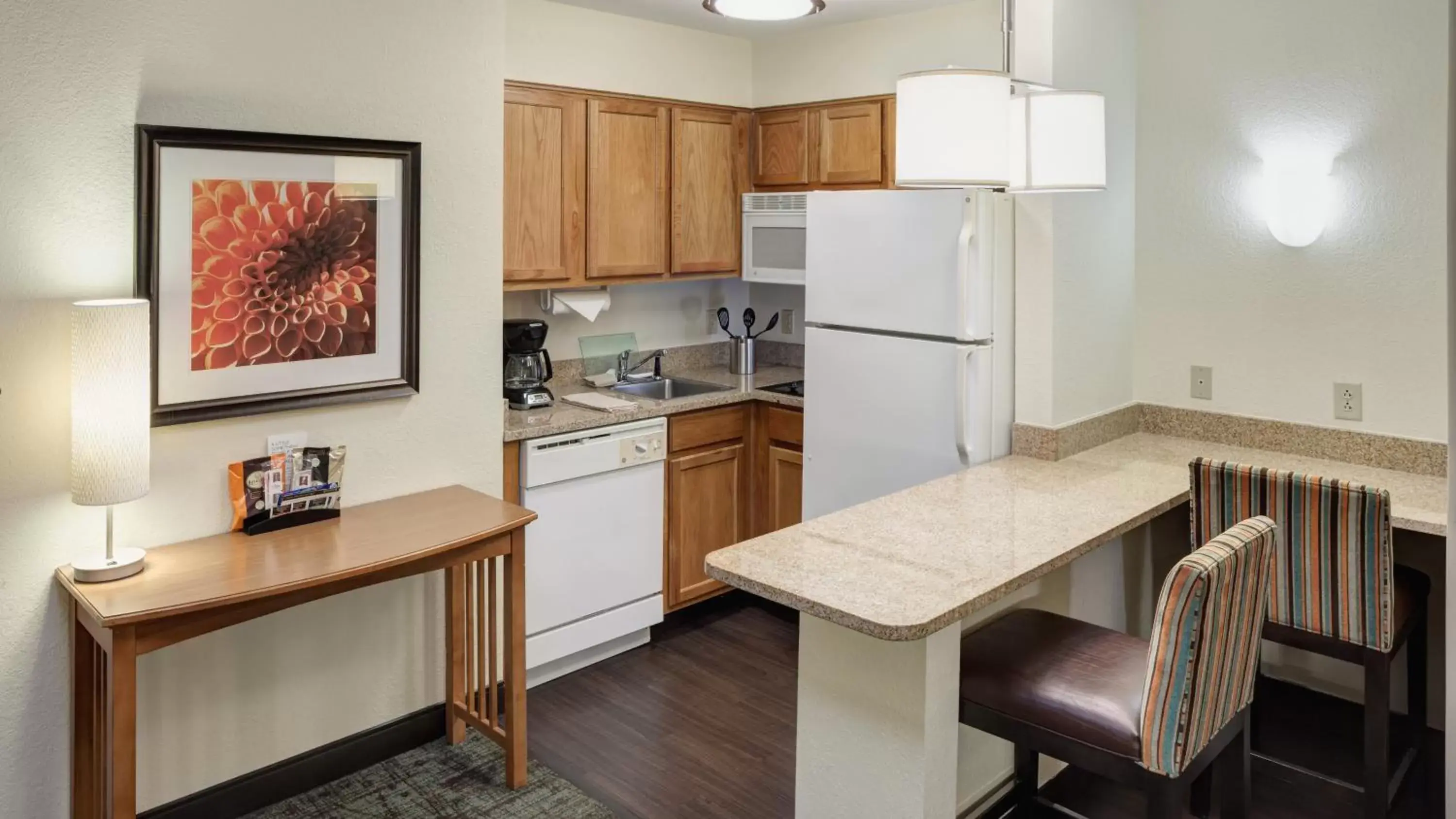 Coffee/tea facilities, Kitchen/Kitchenette in Staybridge Suites Jackson, an IHG Hotel