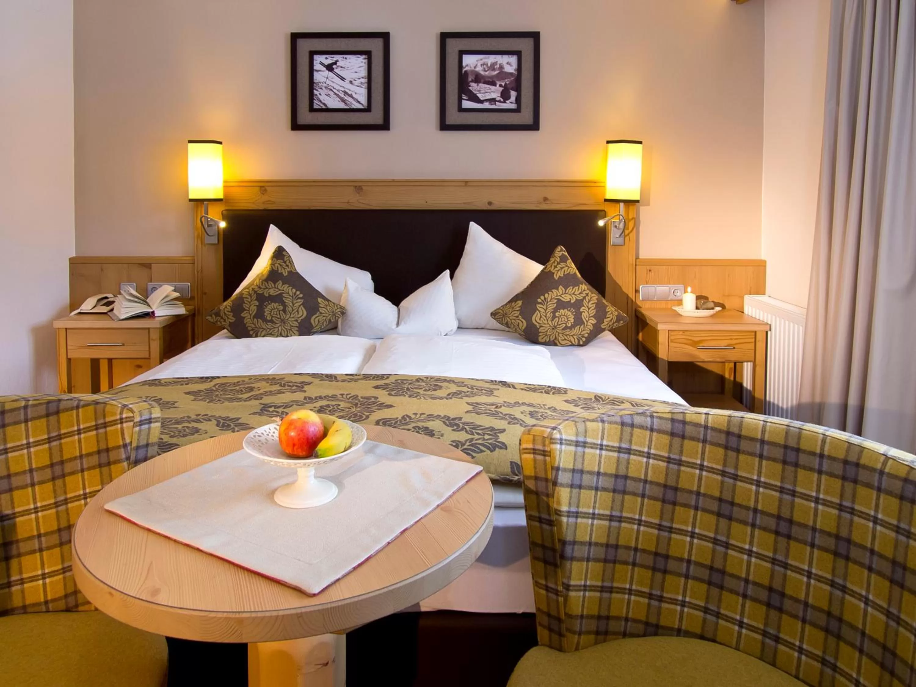 Bed in Hotel Bergkristall