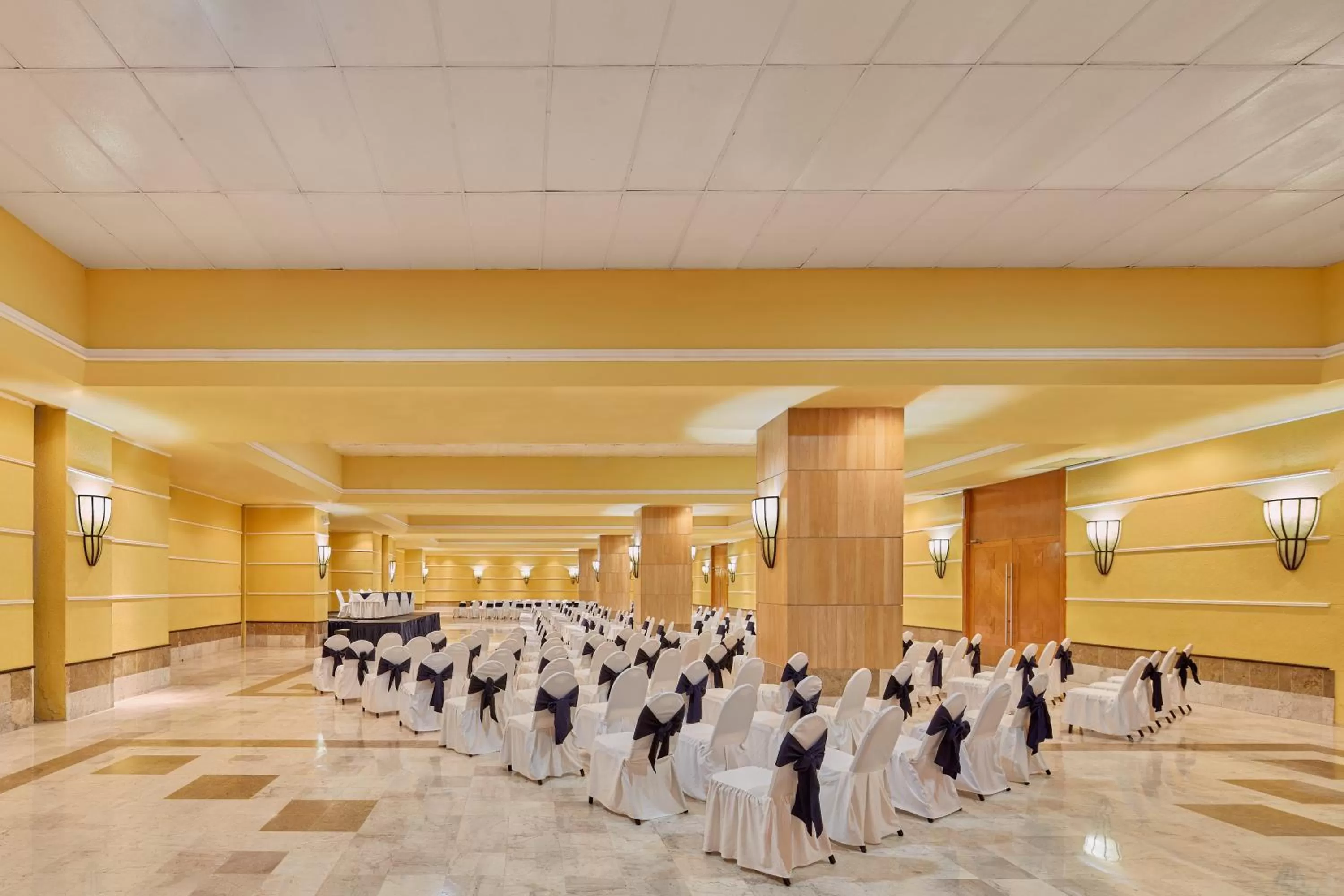 Meeting/conference room in Copacabana Beach Hotel Acapulco
