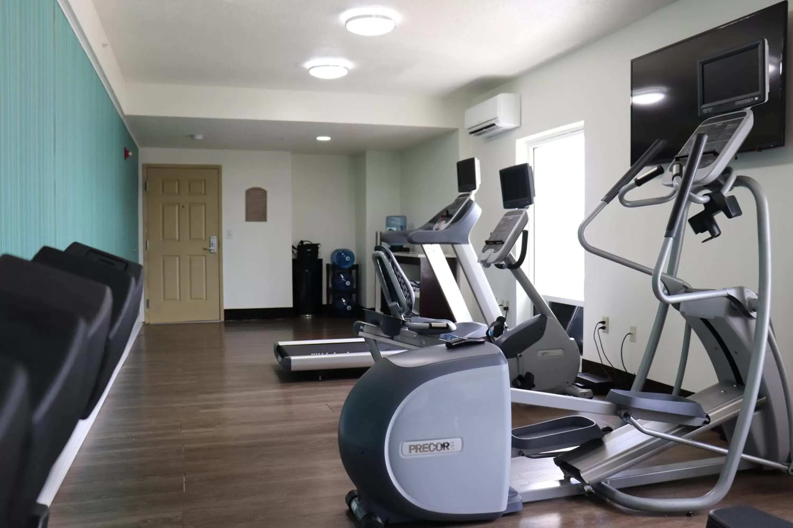 Fitness centre/facilities, Fitness Center/Facilities in Holiday Inn Express Hotel & Suites Clearwater US 19 North, an IHG Hotel