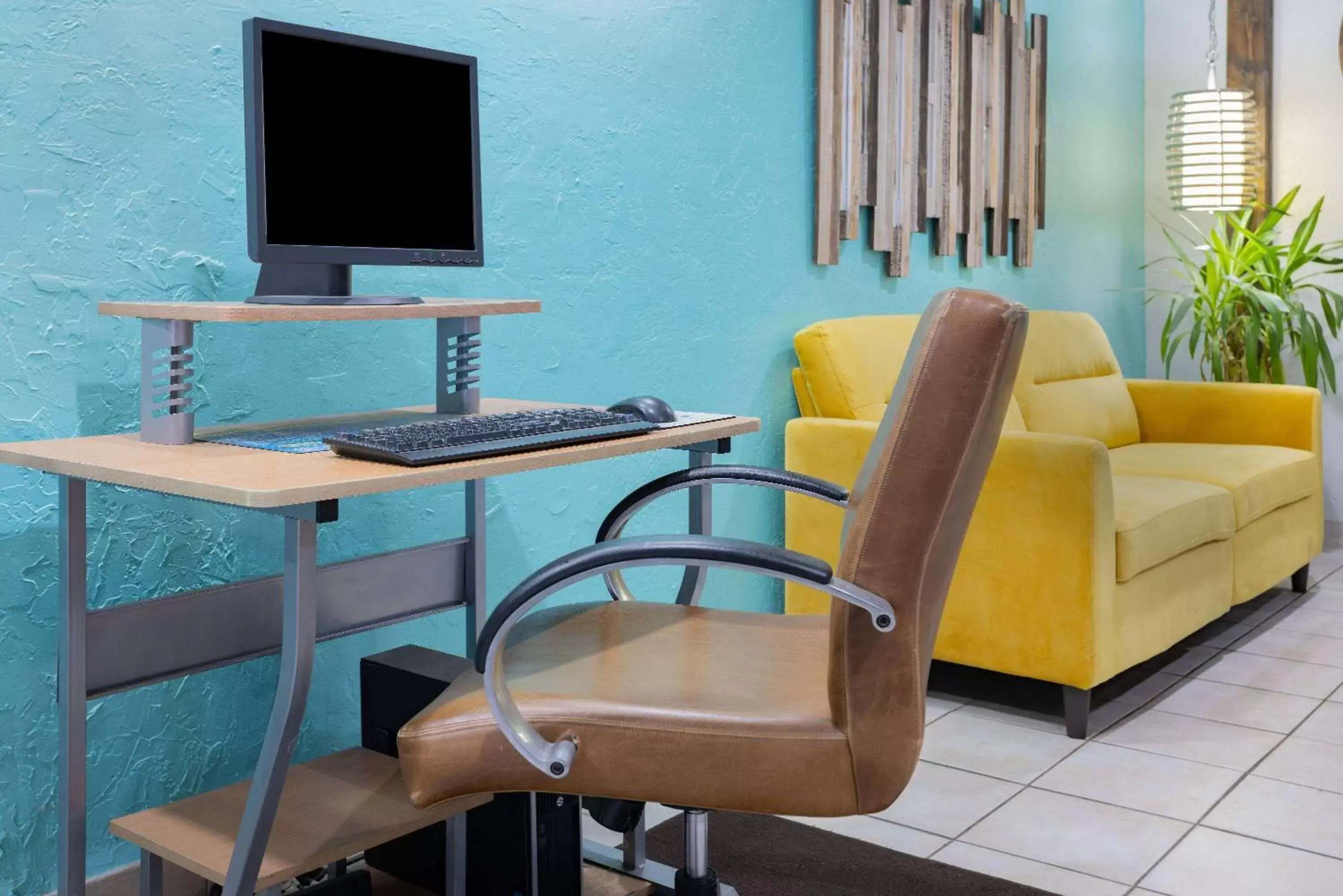 Business facilities, Seating Area in Days Inn by Wyndham Raleigh Glenwood-Crabtree