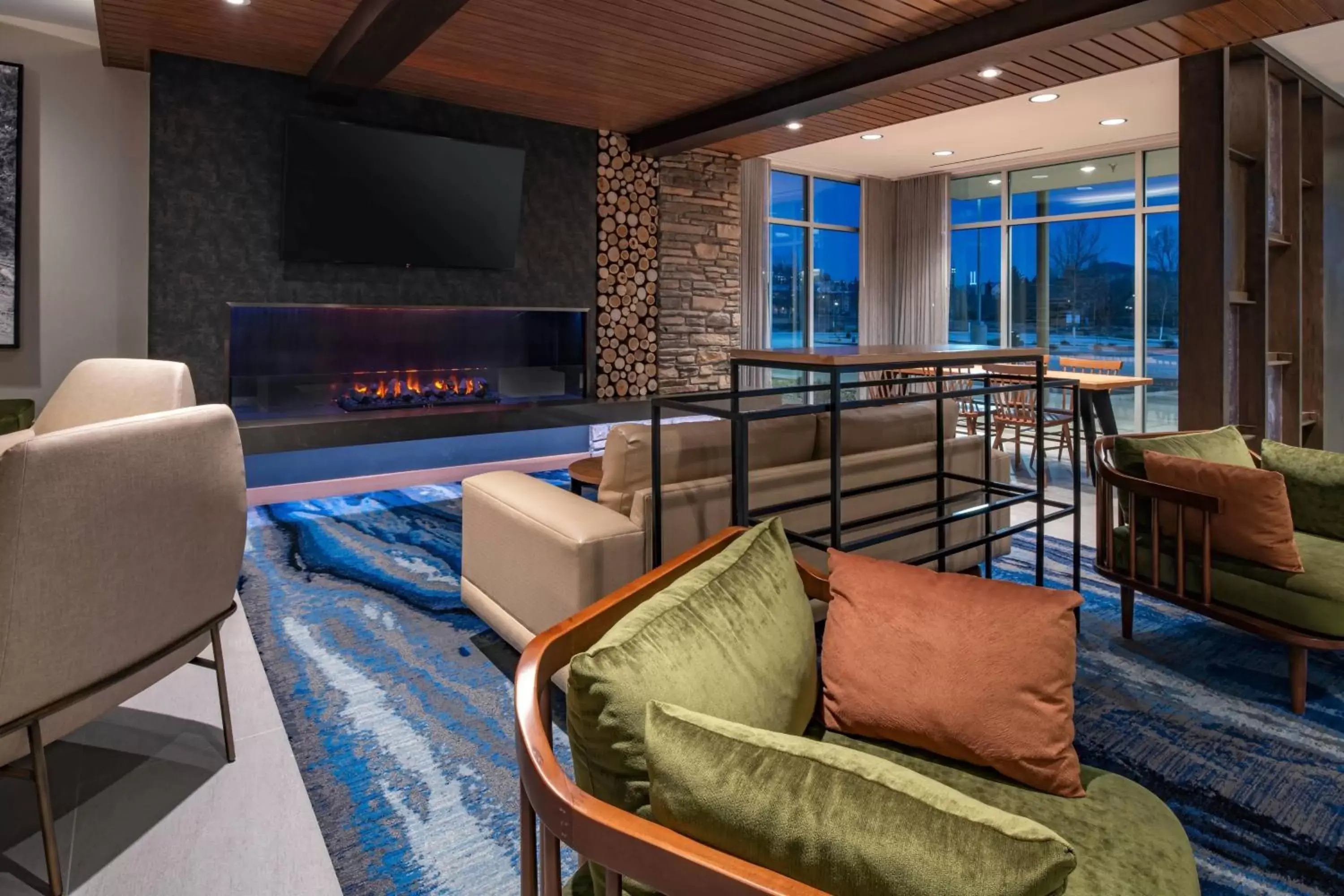 Lobby or reception, Seating Area in Fairfield Inn & Suites by Marriott Klamath Falls