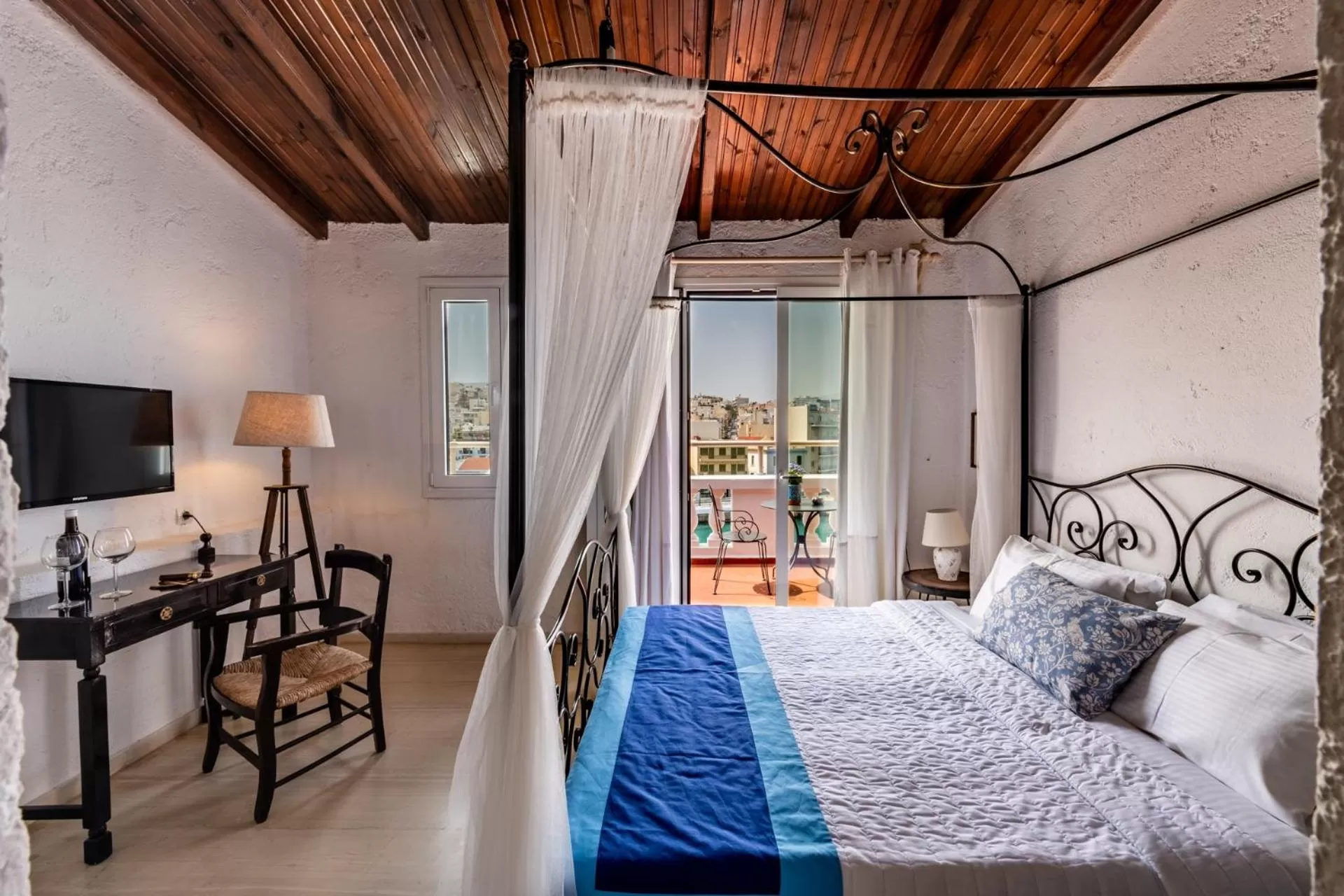 Bed in Porto Maltese Boutique Estate