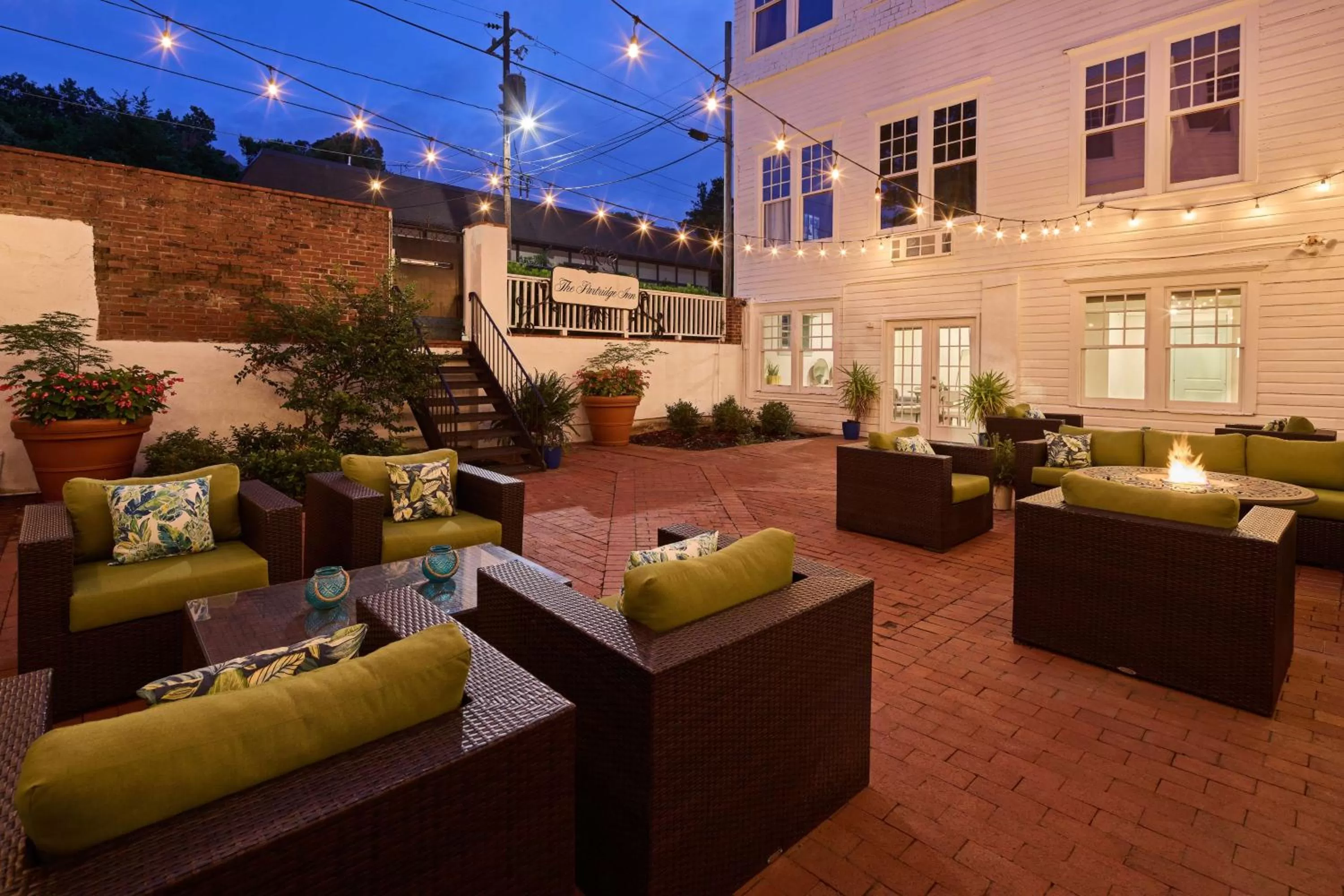 Inner courtyard view in The Partridge Inn Augusta, Curio Collection by Hilton