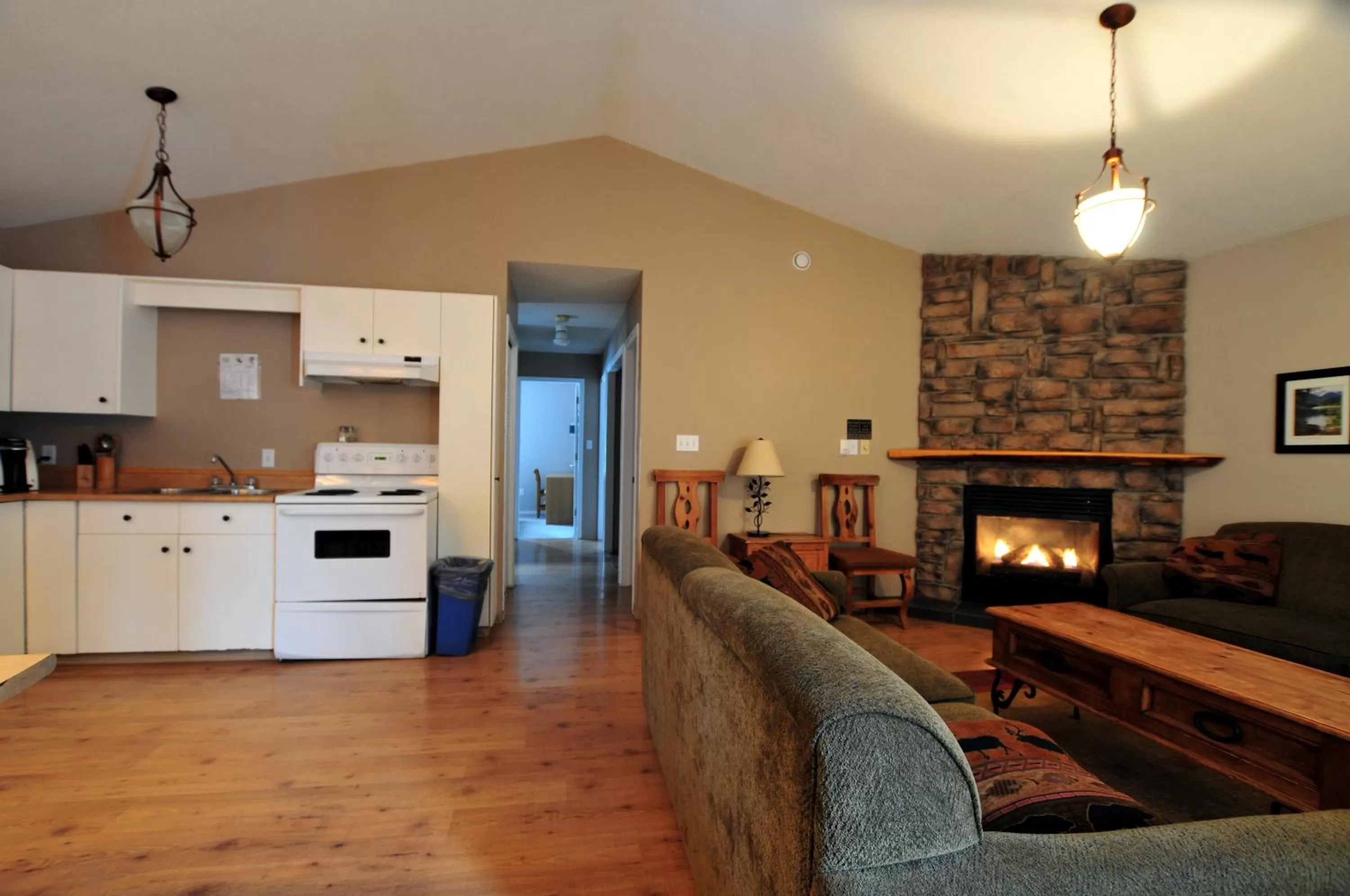 Kitchen or kitchenette in Manning Park Resort