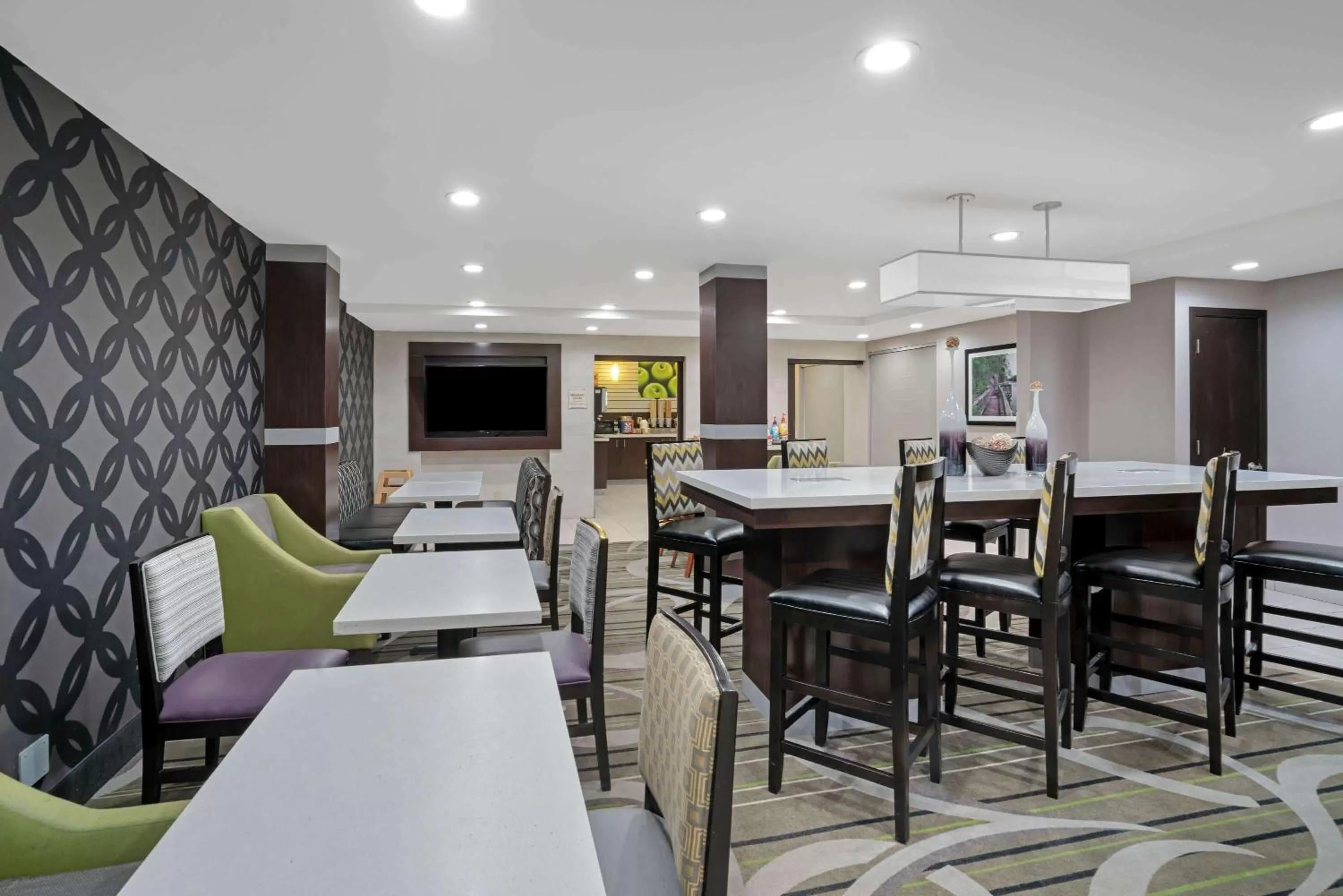 Restaurant/places to eat in La Quinta by Wyndham Knoxville North I-75