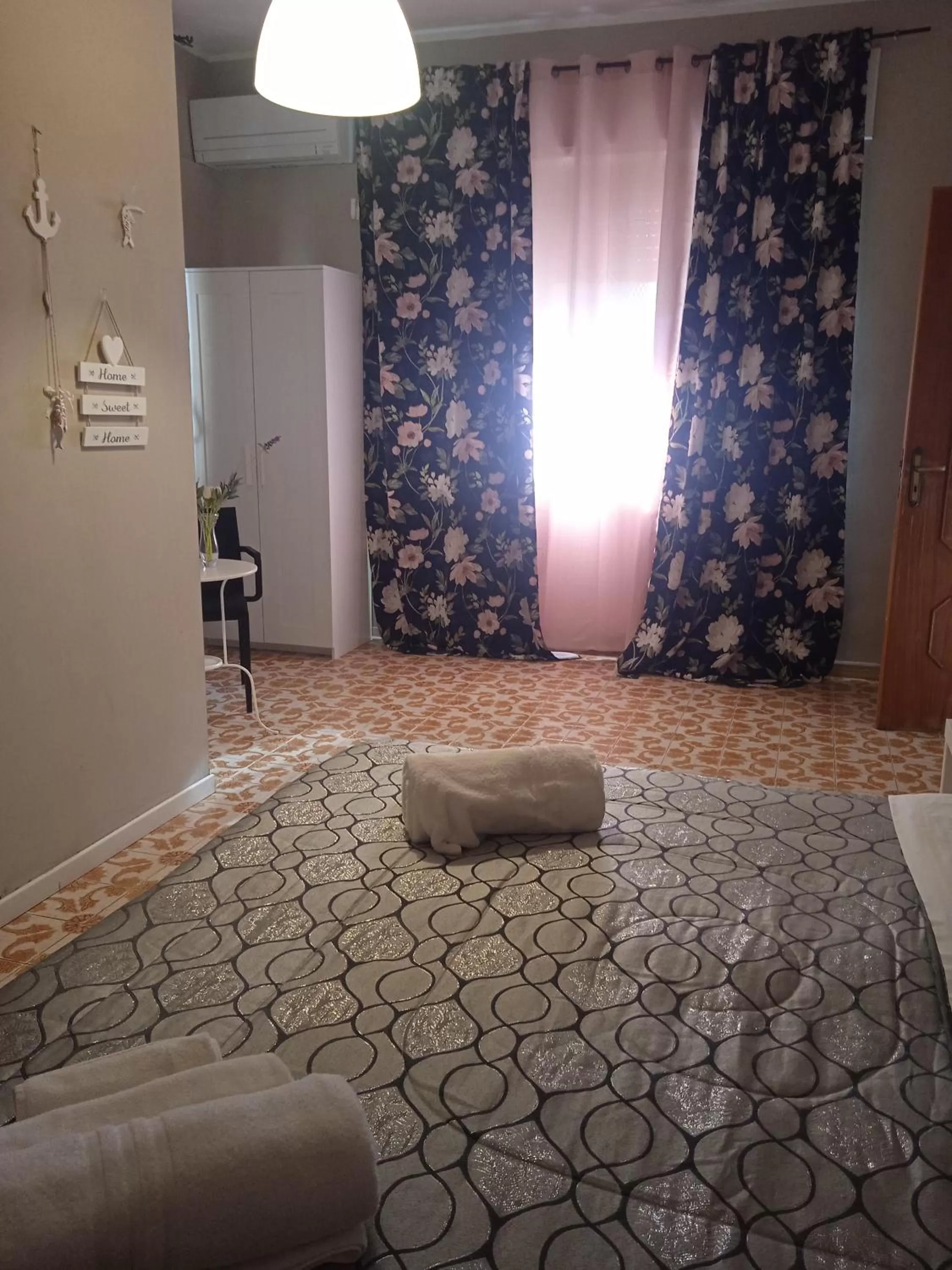 Bed in VILLA ESMERALDA