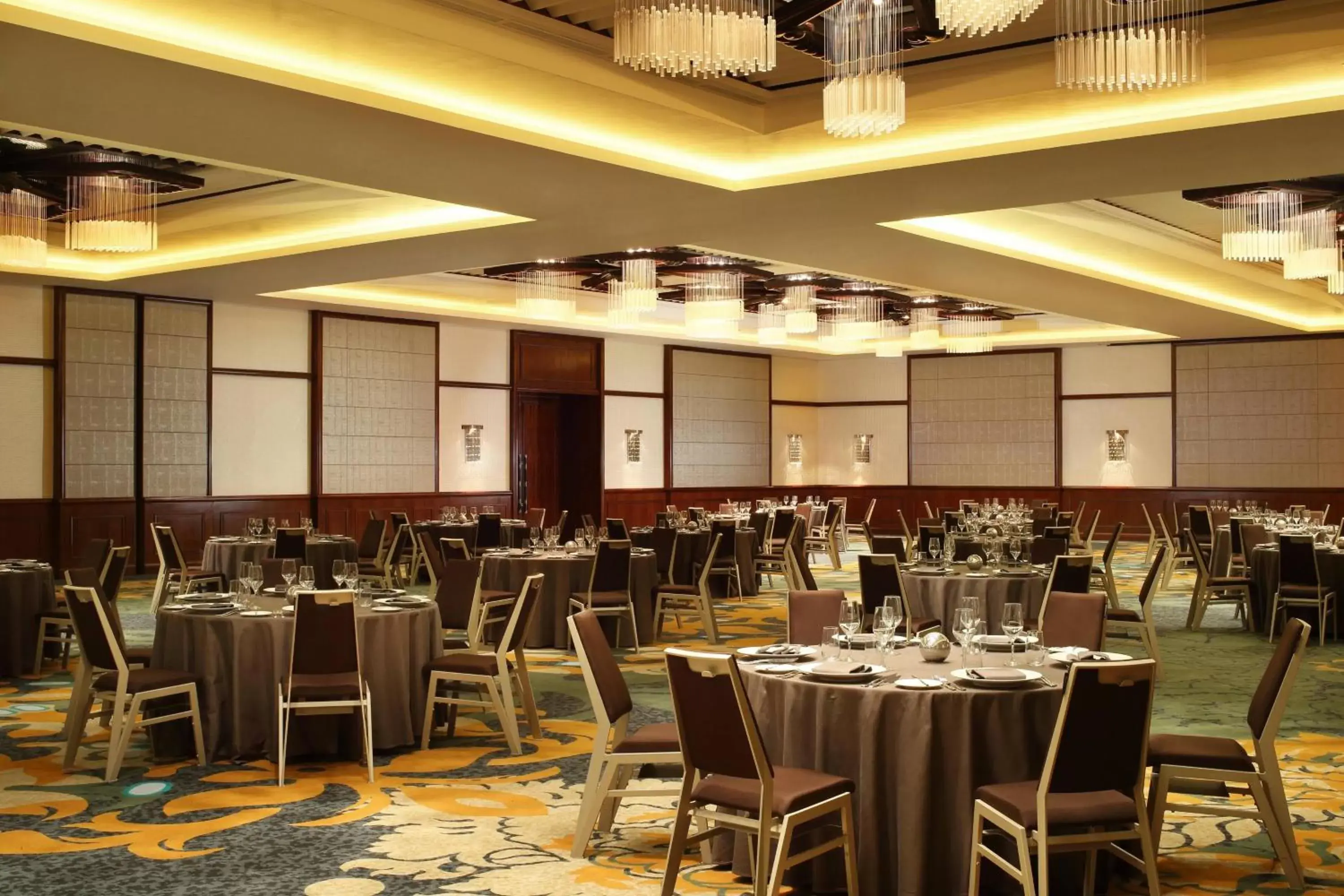 Meeting/conference room, Restaurant/Places to Eat in Sheraton Bali Kuta Resort