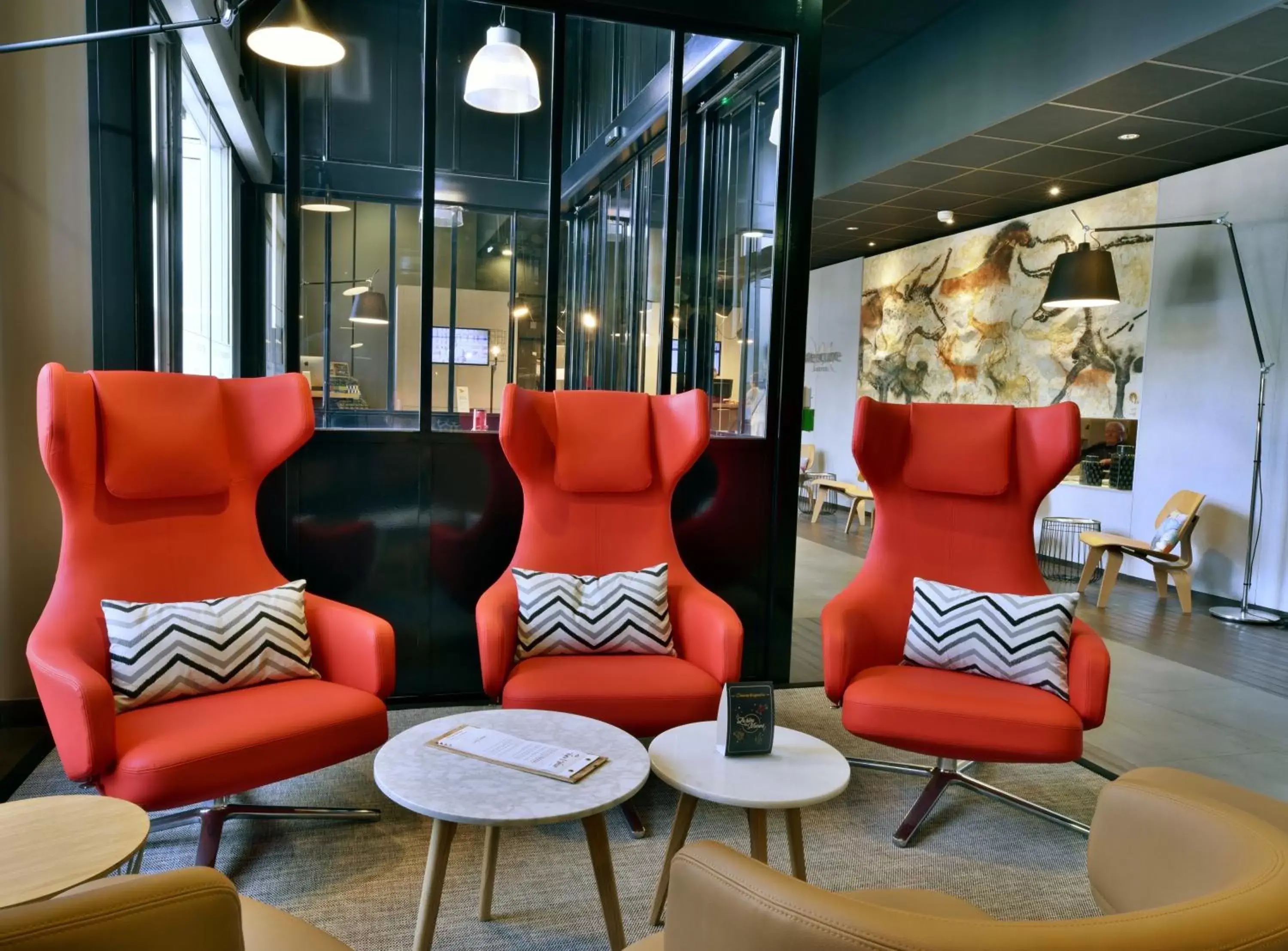 Communal lounge/ TV room, Lobby/Reception in Mercure Périgueux Centre Historique