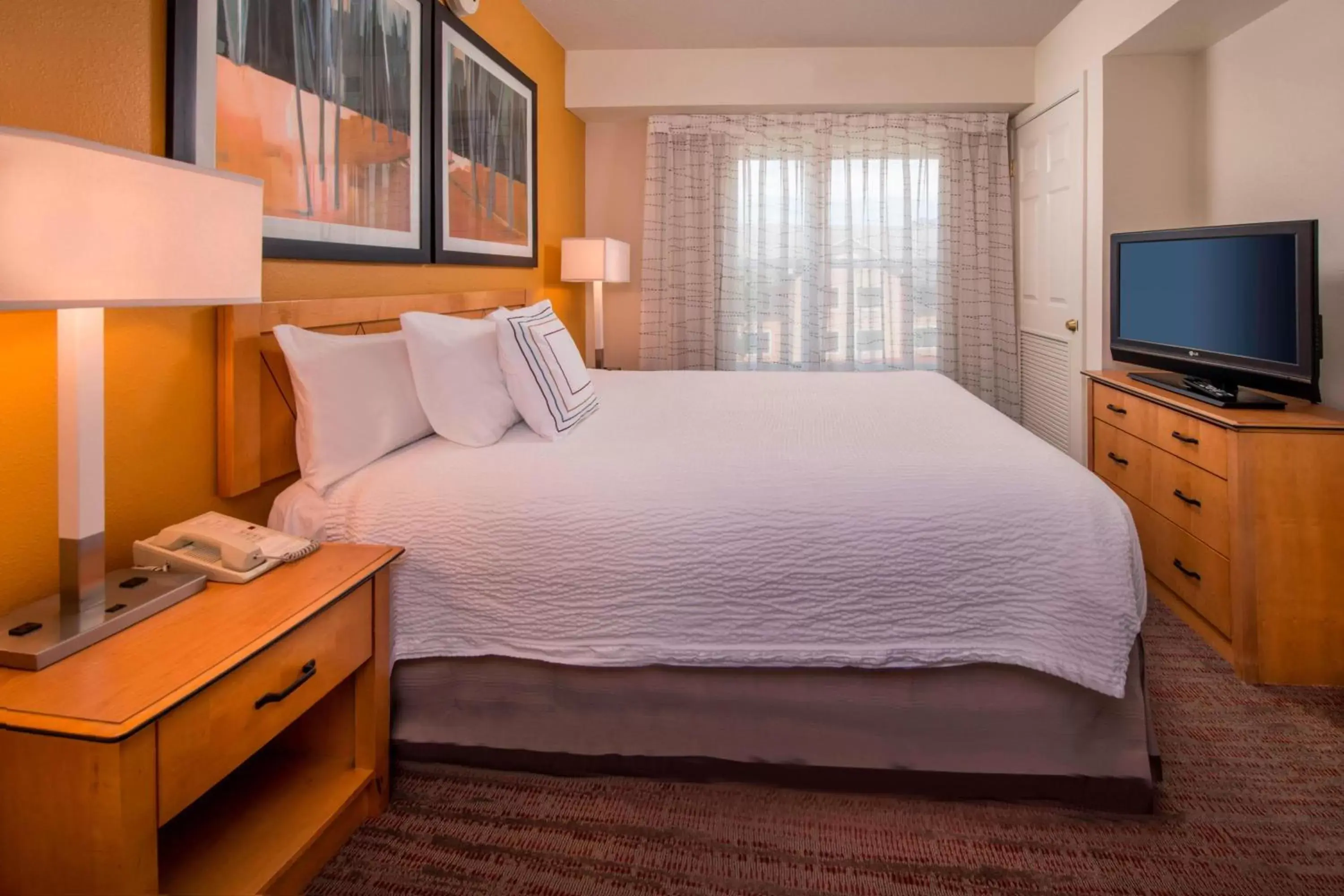 Bedroom, Bed in Residence Inn Frederick