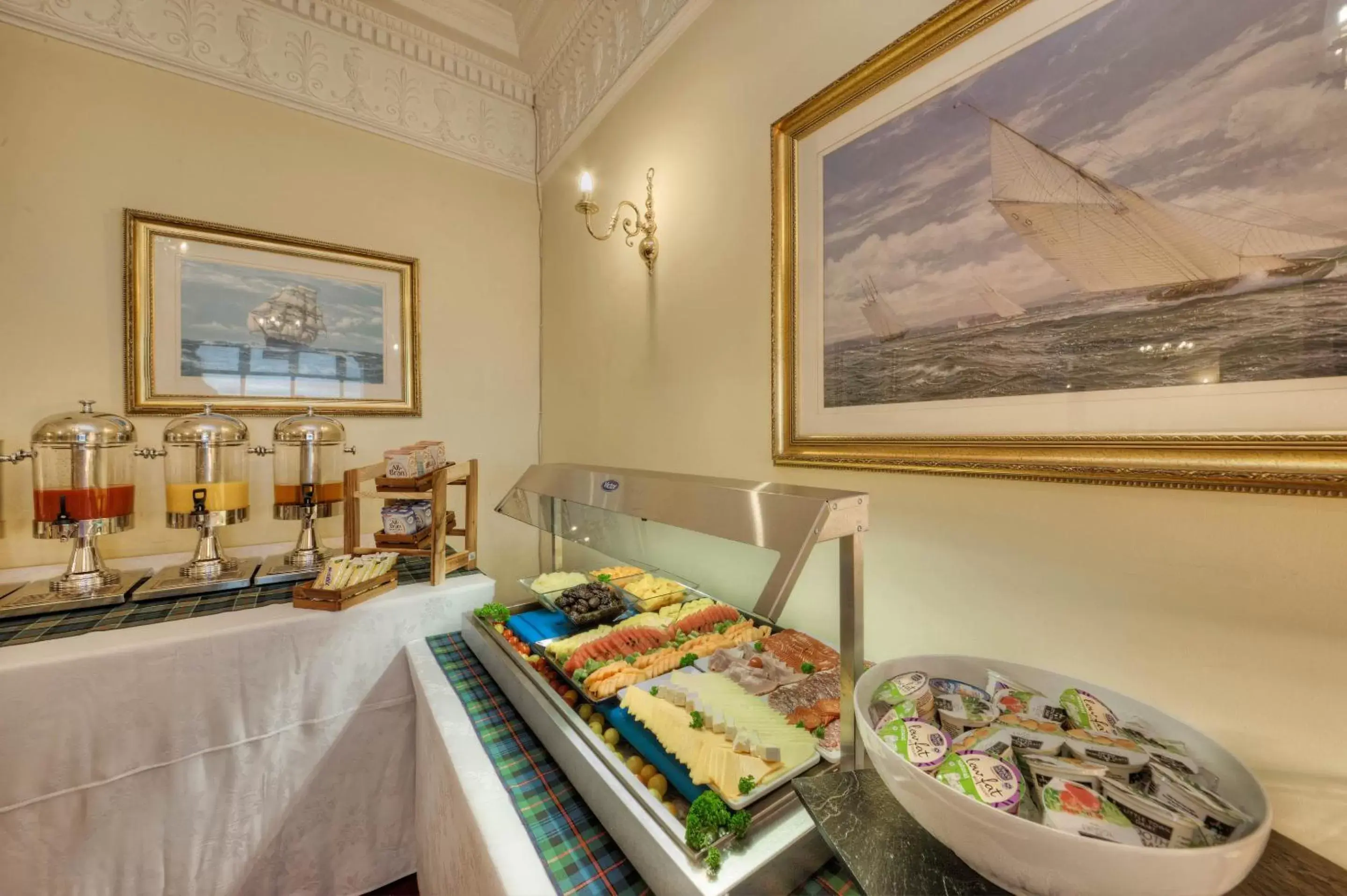 Restaurant/places to eat in Muthu Alexandra Hotel Restaurant/places to eat in Muthu Alexandra Hotel