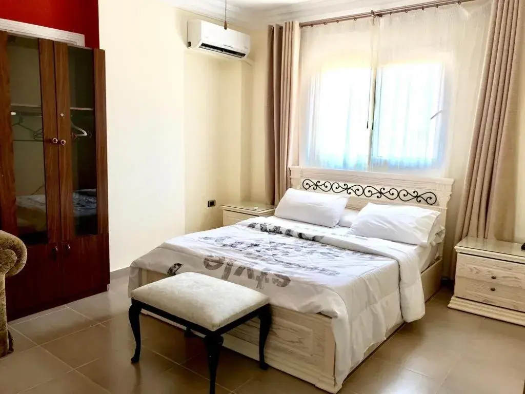 One-Bedroom Apartment (3 Adults ) - Families Only in Alexander The Great Hotel