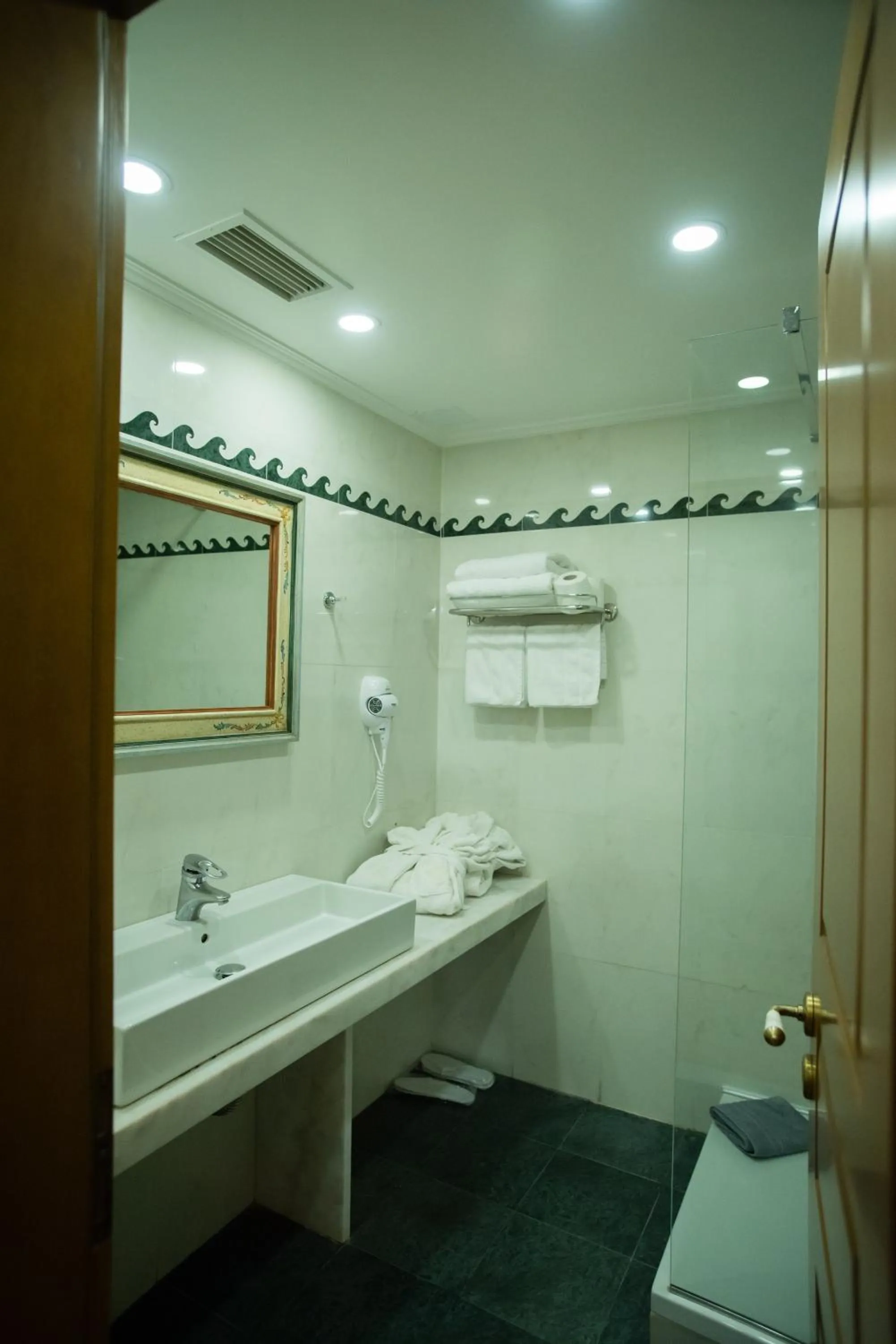 Bathroom in Byzantino Hotel