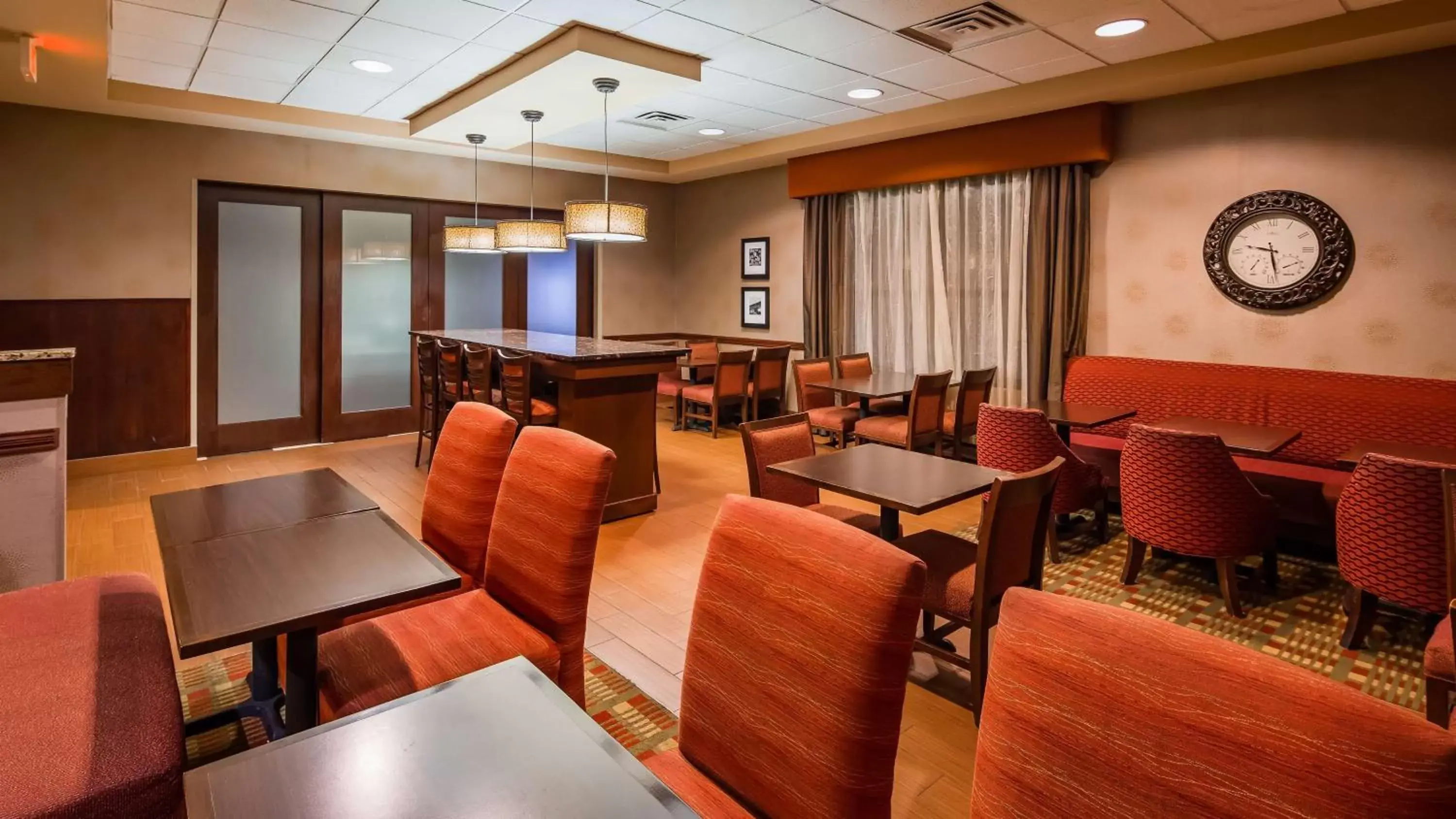 Restaurant/places to eat, Lounge/Bar in Best Western Plus St. Paul North/Shoreview