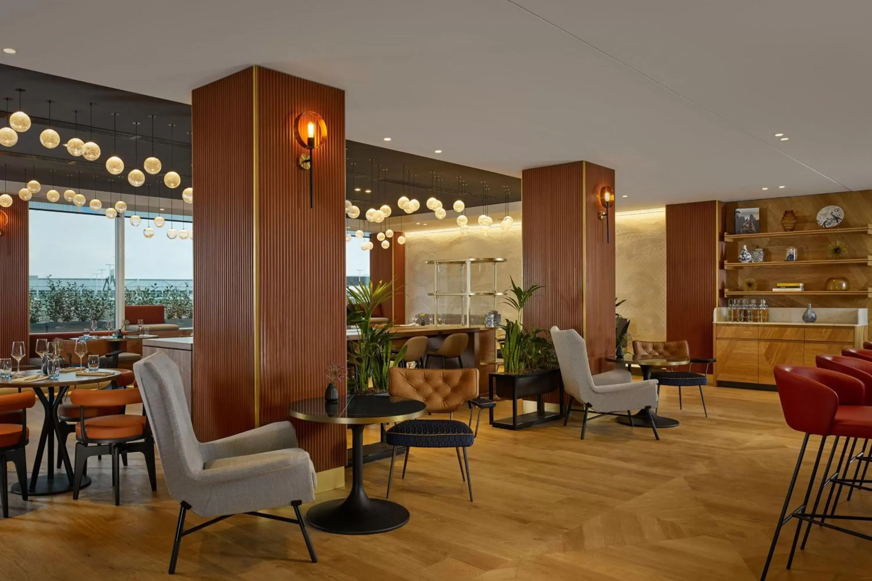 Restaurant/places to eat, Lounge/Bar in Sheraton Amsterdam Airport Hotel and Conference Center