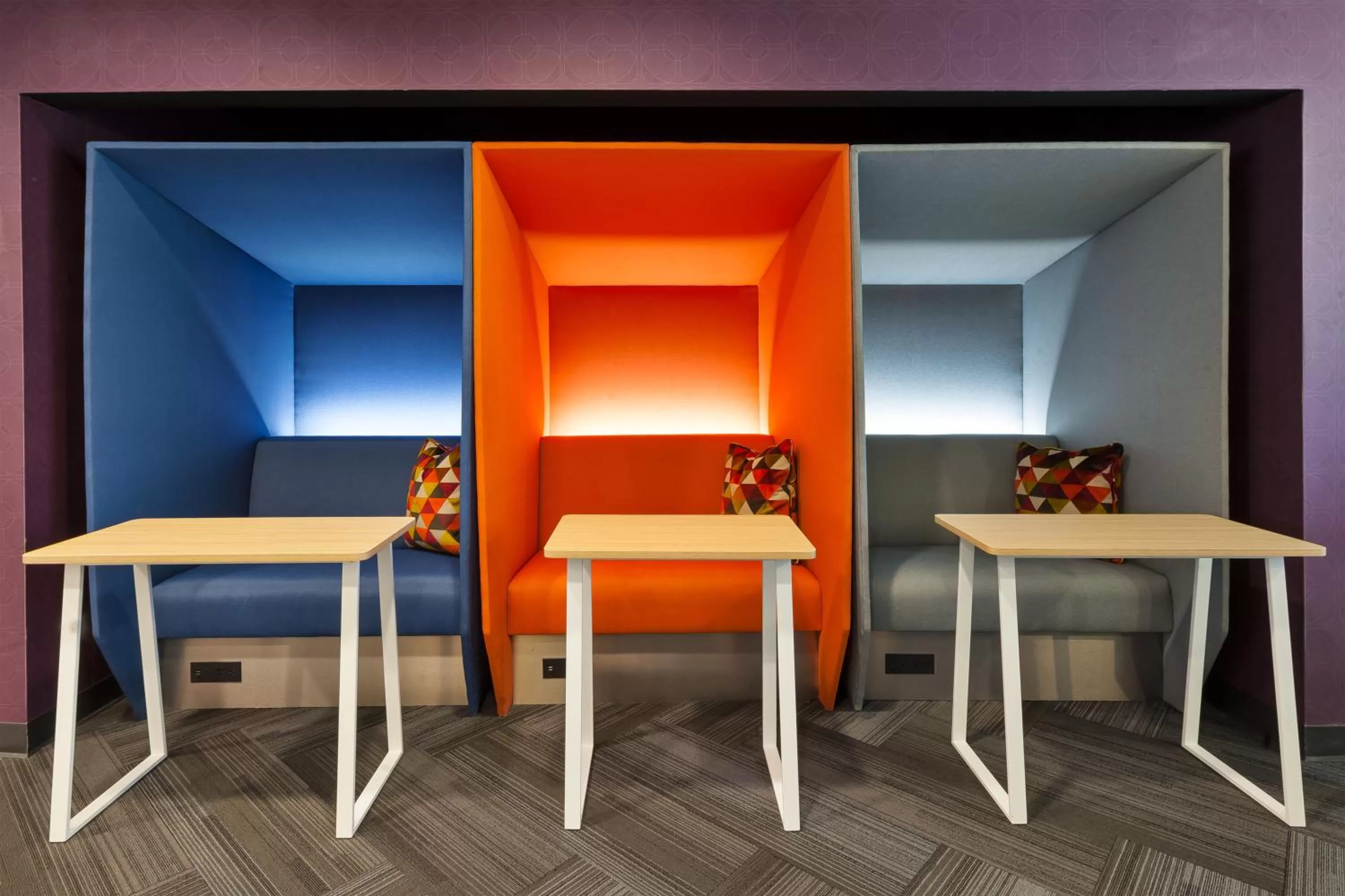 Lobby or reception in Tru By Hilton Comstock Park Grand Rapids, MI