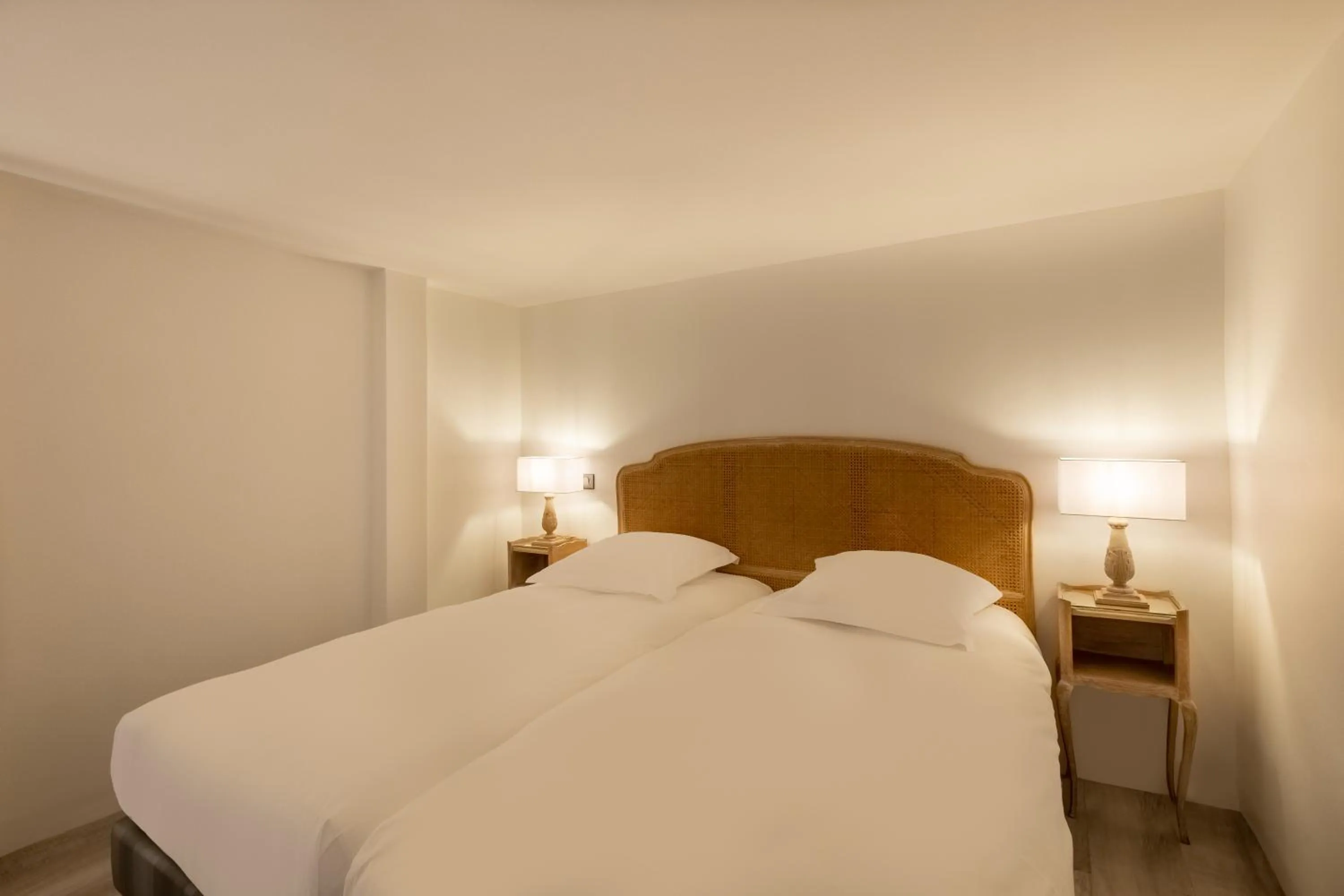 Bedroom, Bed in Hôtel Baudelaire Opéra