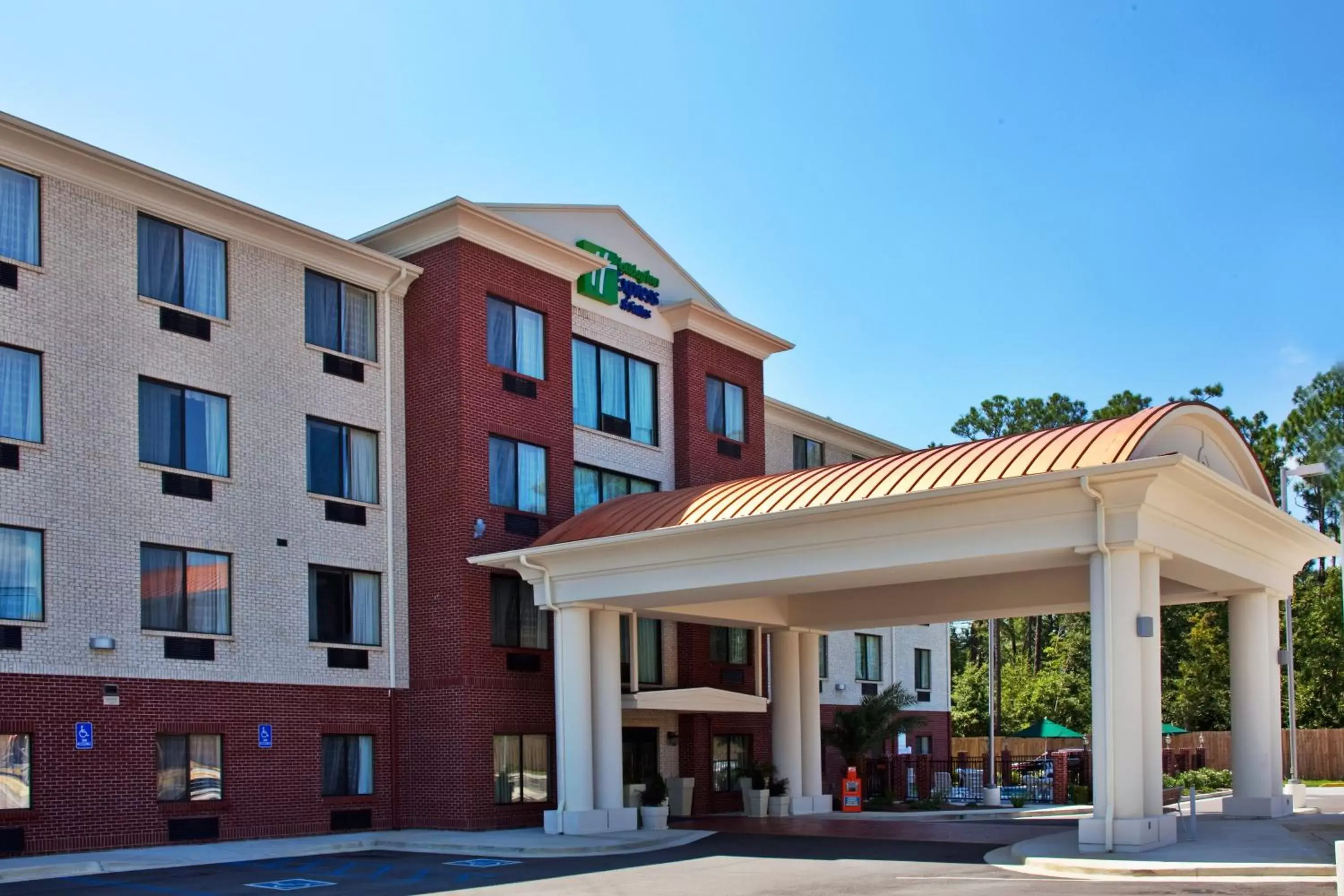 Property Building in Holiday Inn Express Hotel & Suites Biloxi- Ocean Springs, an IHG Hotel